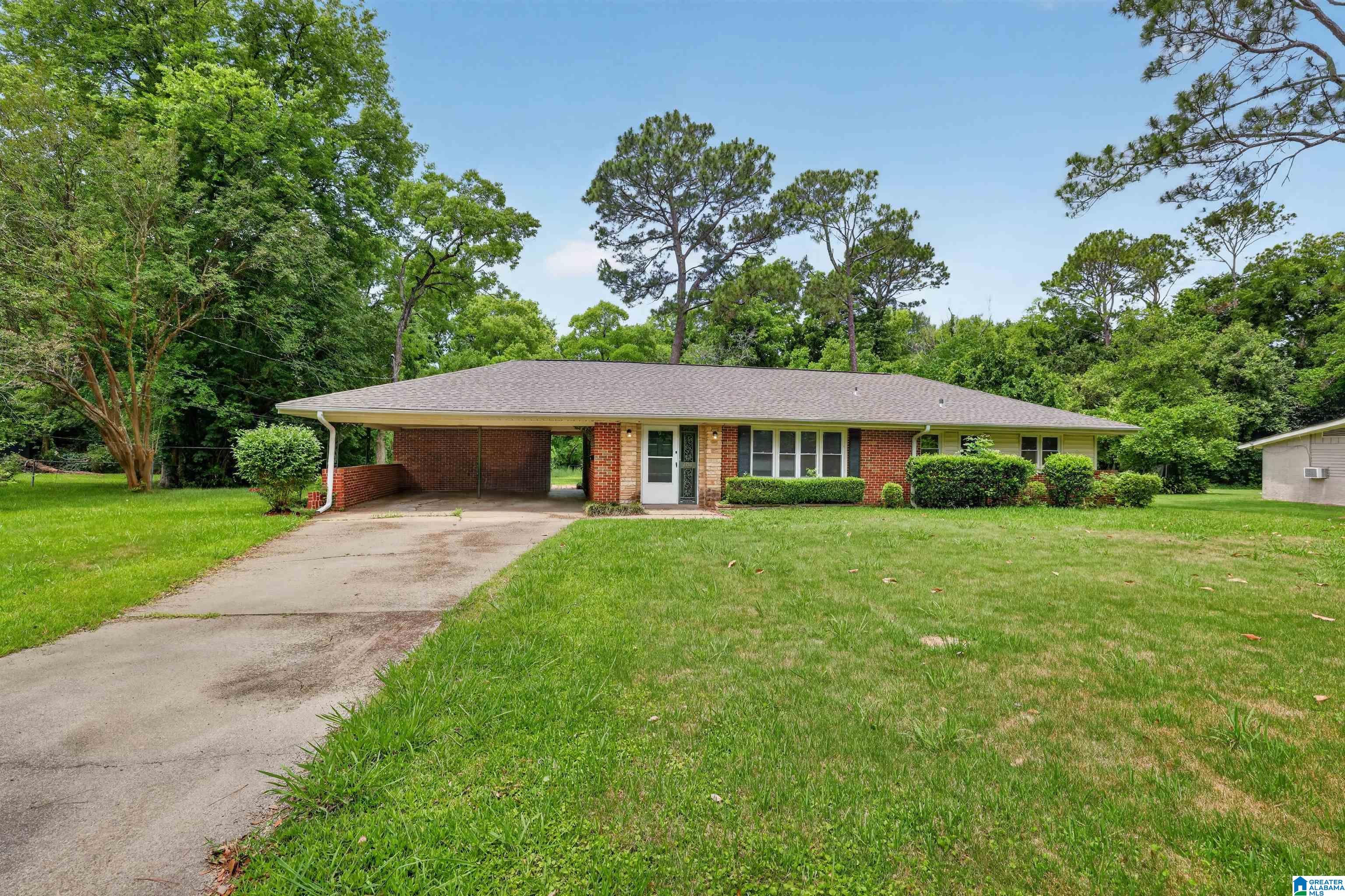 Photo 2 of Single family home for sale at 2758 S Colonial Dr, Montgomery, AL 36111 | MLS# 21454367 | Listing updated on 2026-07-17