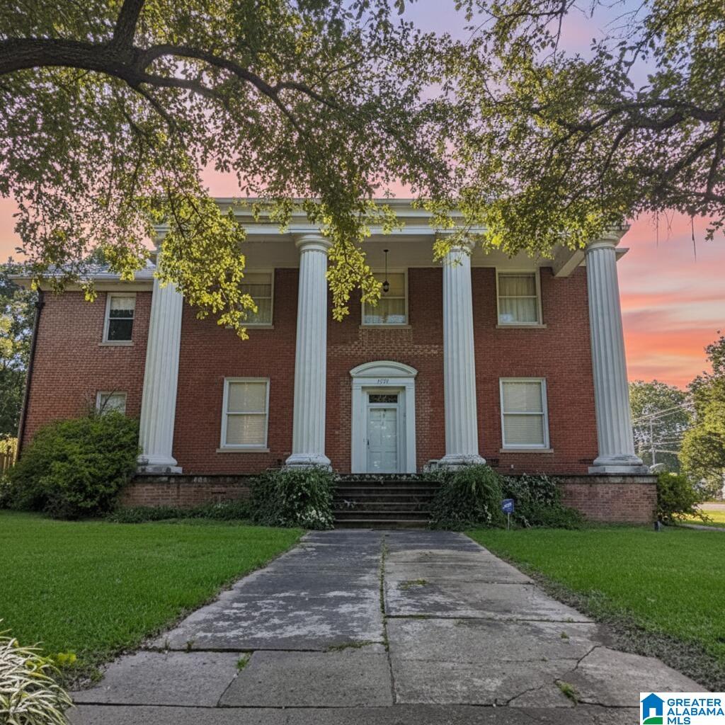 Homes for sale in Sylacauga, AL | 301 S Broadway Avenue, Sylacauga, AL 35150 | MLS# 21454388