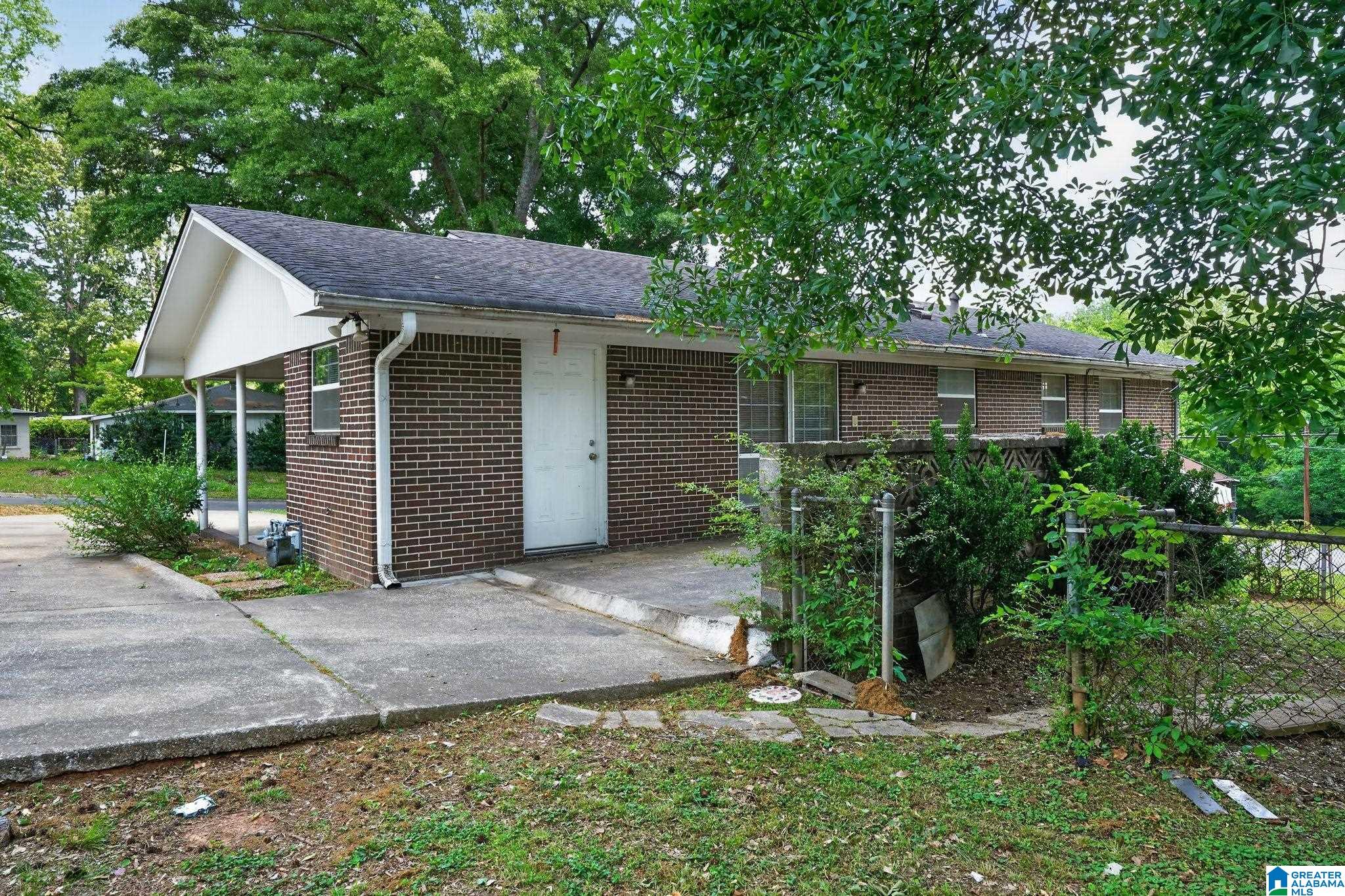 Photo 2 of Sale Pending at 700 Twin Ridge Dr, Bessemer, AL 35020 | MLS# 21454416 | Listing updated on 2026-08-18