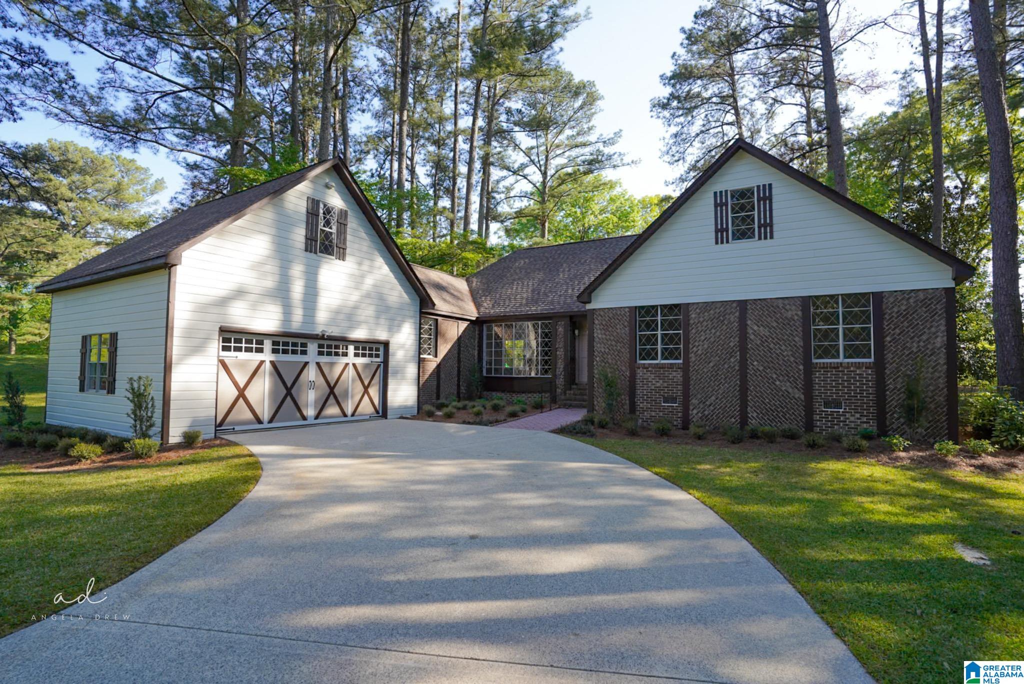 1st image of 520 Julianne Dr, Leeds, AL 35094 | MLS# 21454427