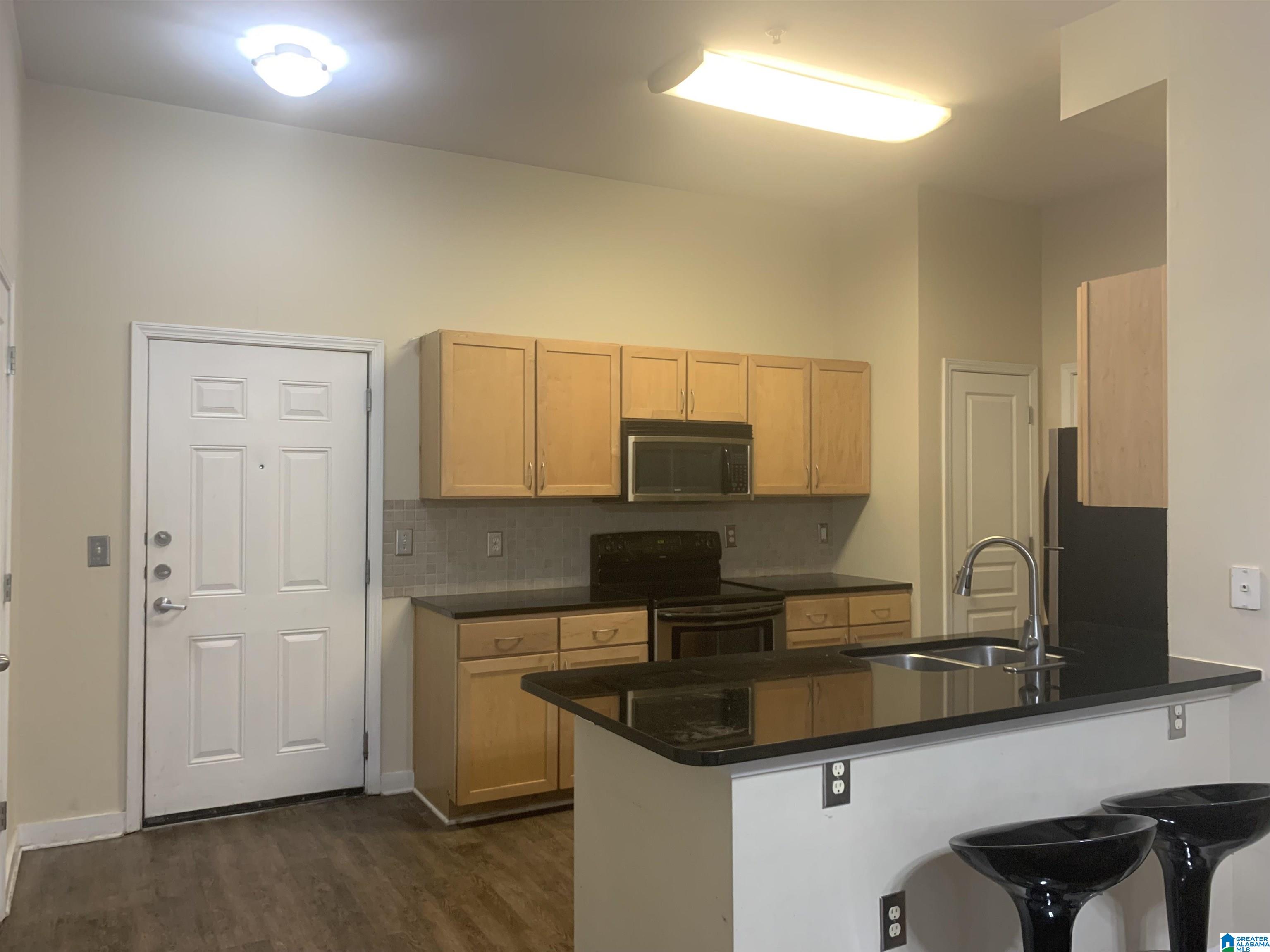 Homes for sale in Birmingham, AL | 2020 5Th Avenue S #140, Birmingham, AL 35233 | MLS# 21454446
