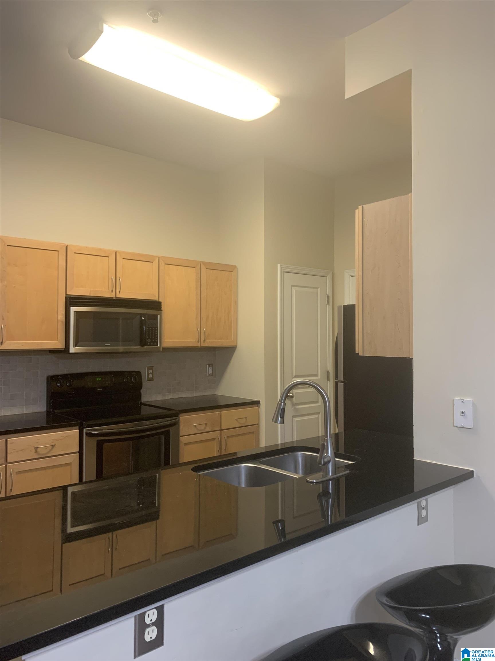 Homes for sale in Birmingham, AL | 2020 5Th Avenue S #140, Birmingham, AL 35233 | MLS# 21454446