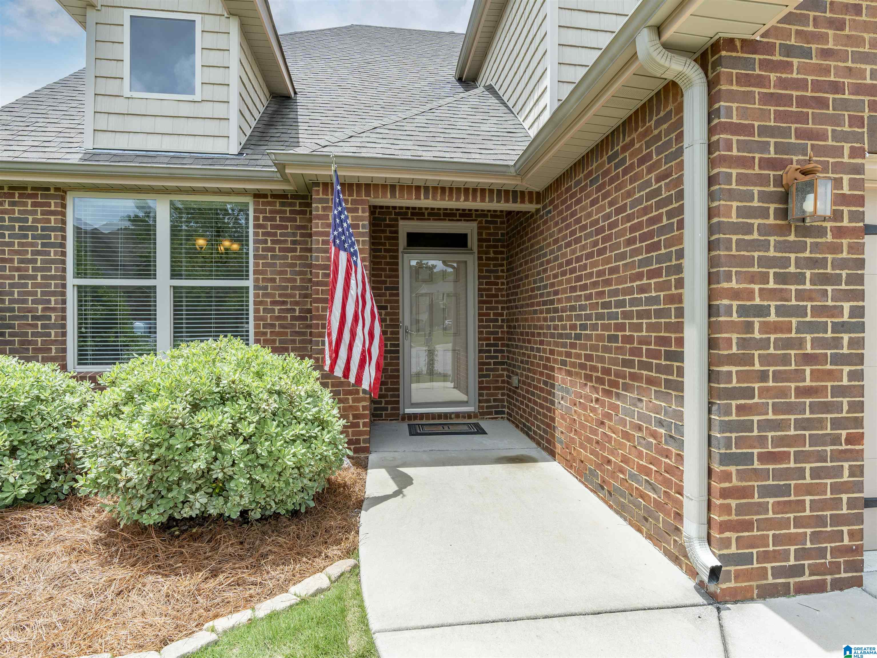 Photo 1 of Single family home for sale at 291 Creekside Ln, Pelham, AL 35124 | MLS# 21454451 | Listing updated on 2026-07-20