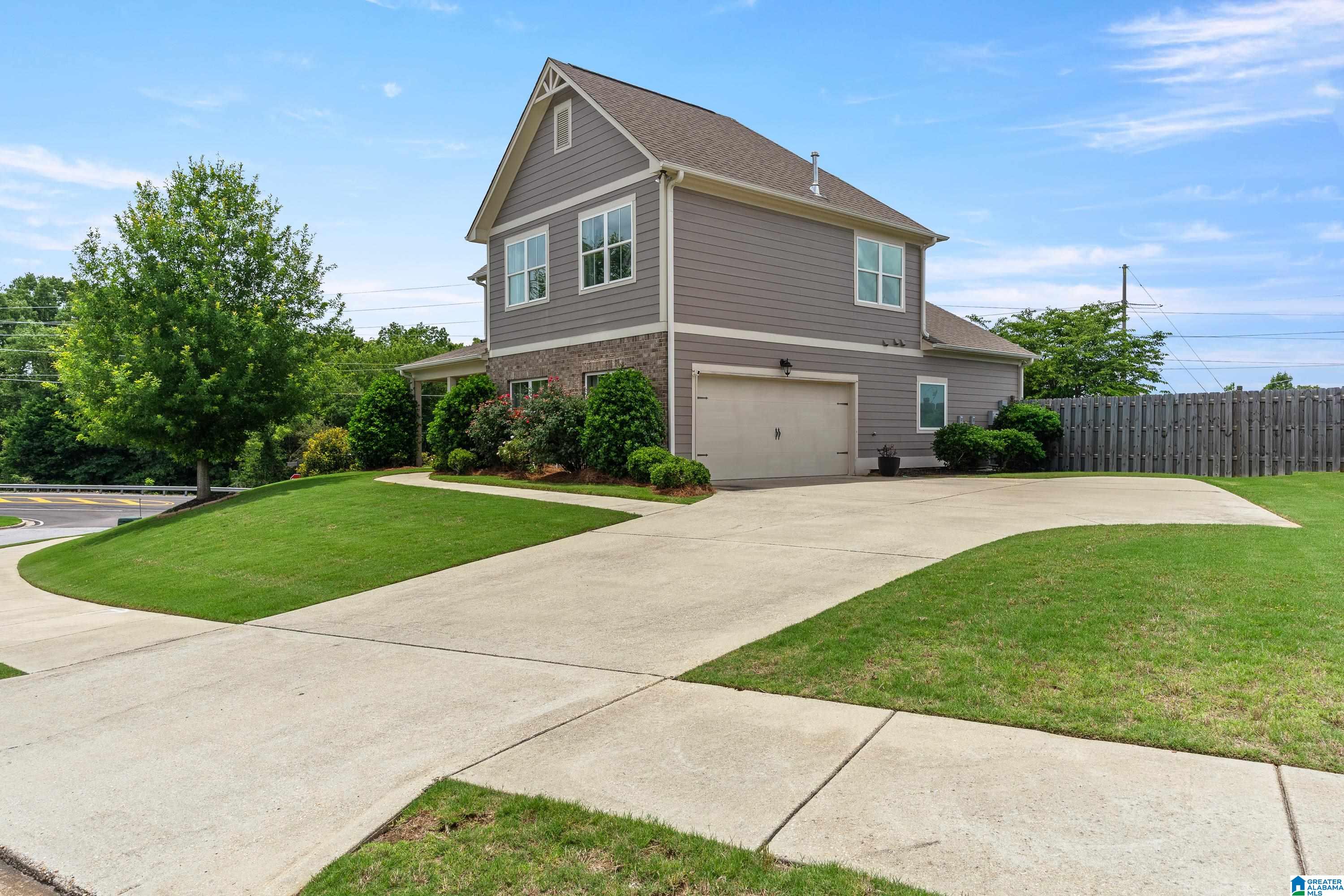 2nd image of 1009 Camellia Ridge Dr, Pelham, AL 35124 | MLS# 21454457