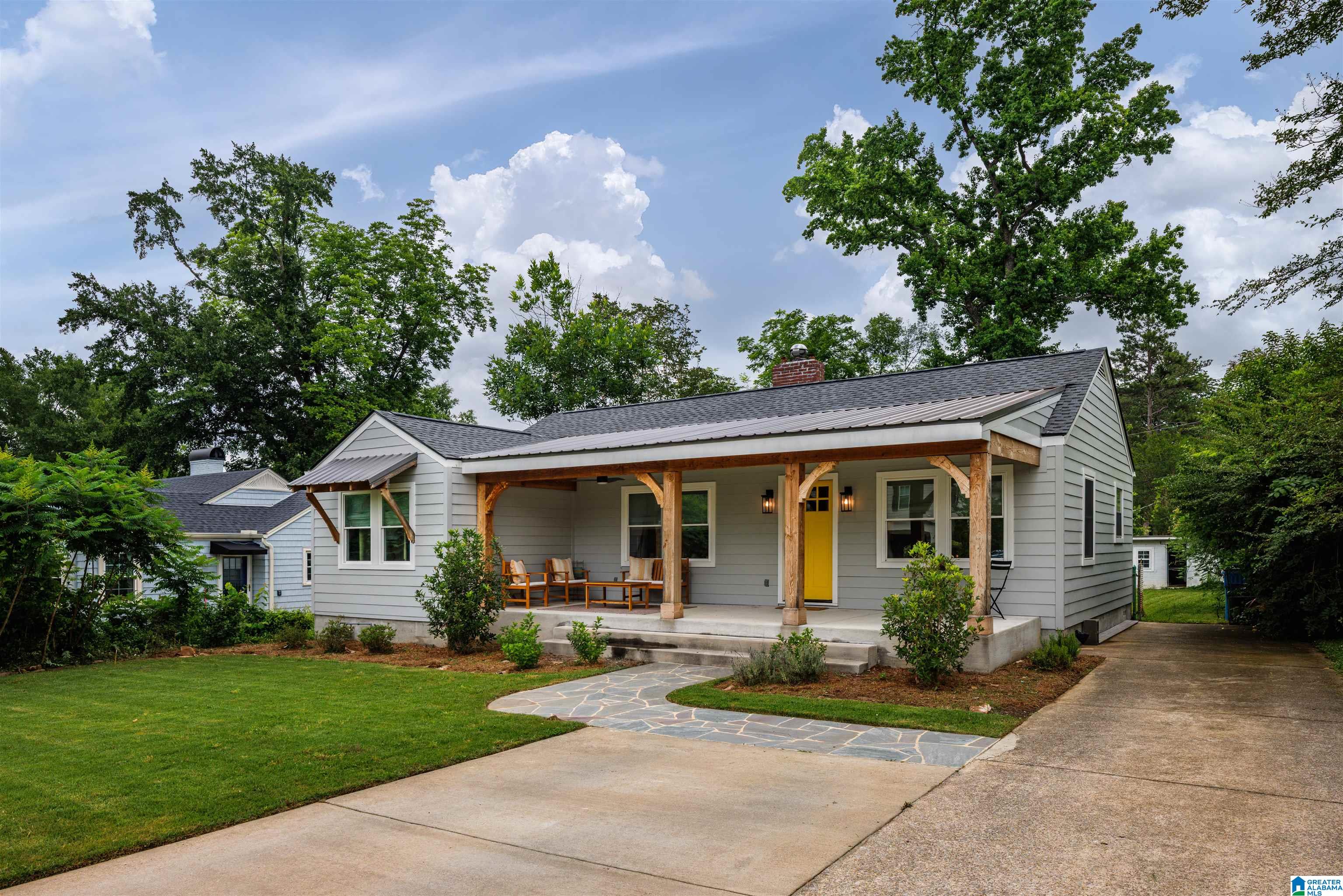 Homes for sale in Homewood, AL | 819 Columbiana Road, Homewood, AL 35209 | MLS# 21454466
