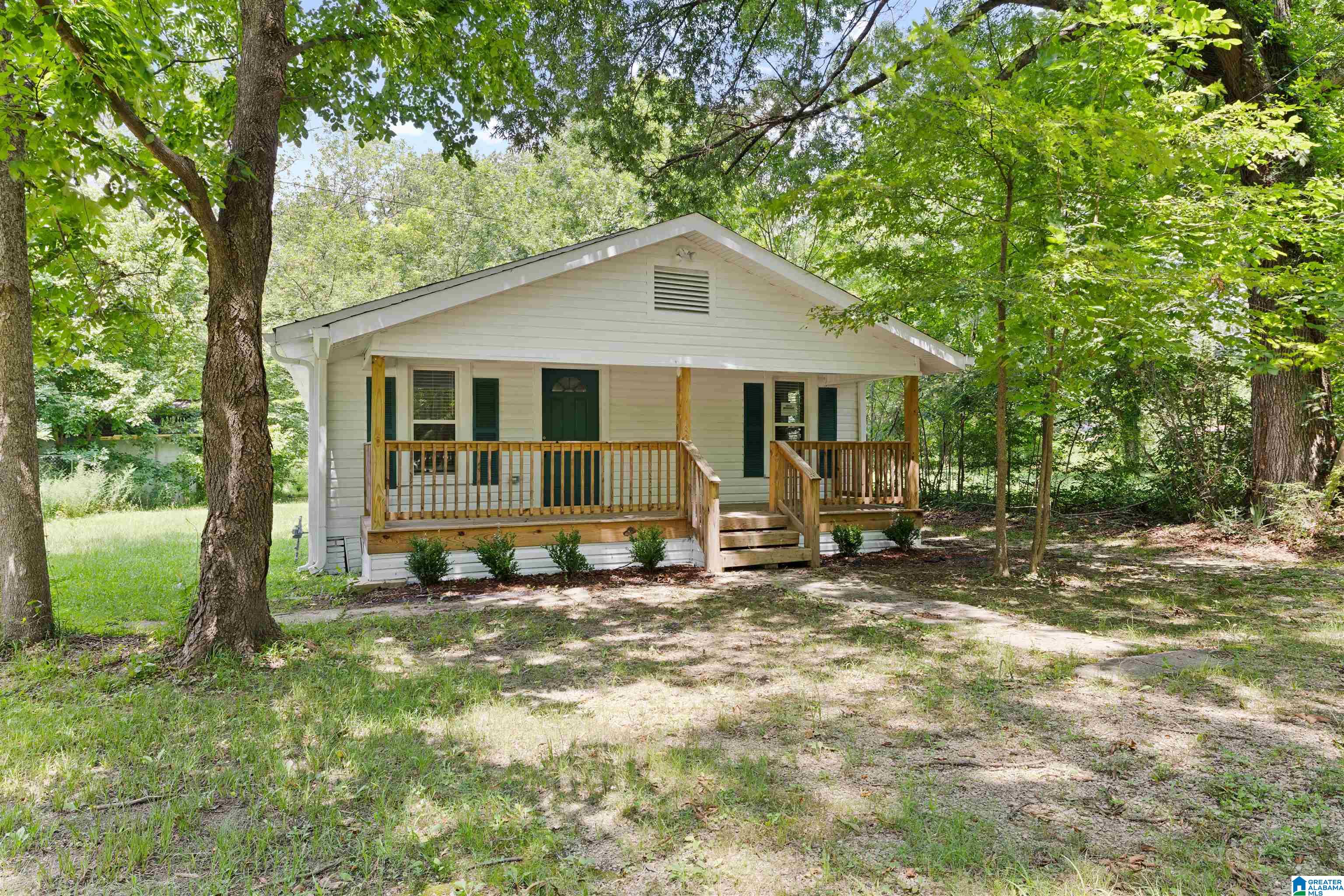 Photo 3 of Sale Pending at 2112 Cumberland Rd, Bessemer, AL 35022 | MLS# 21454492 | Listing updated on 2026-08-21