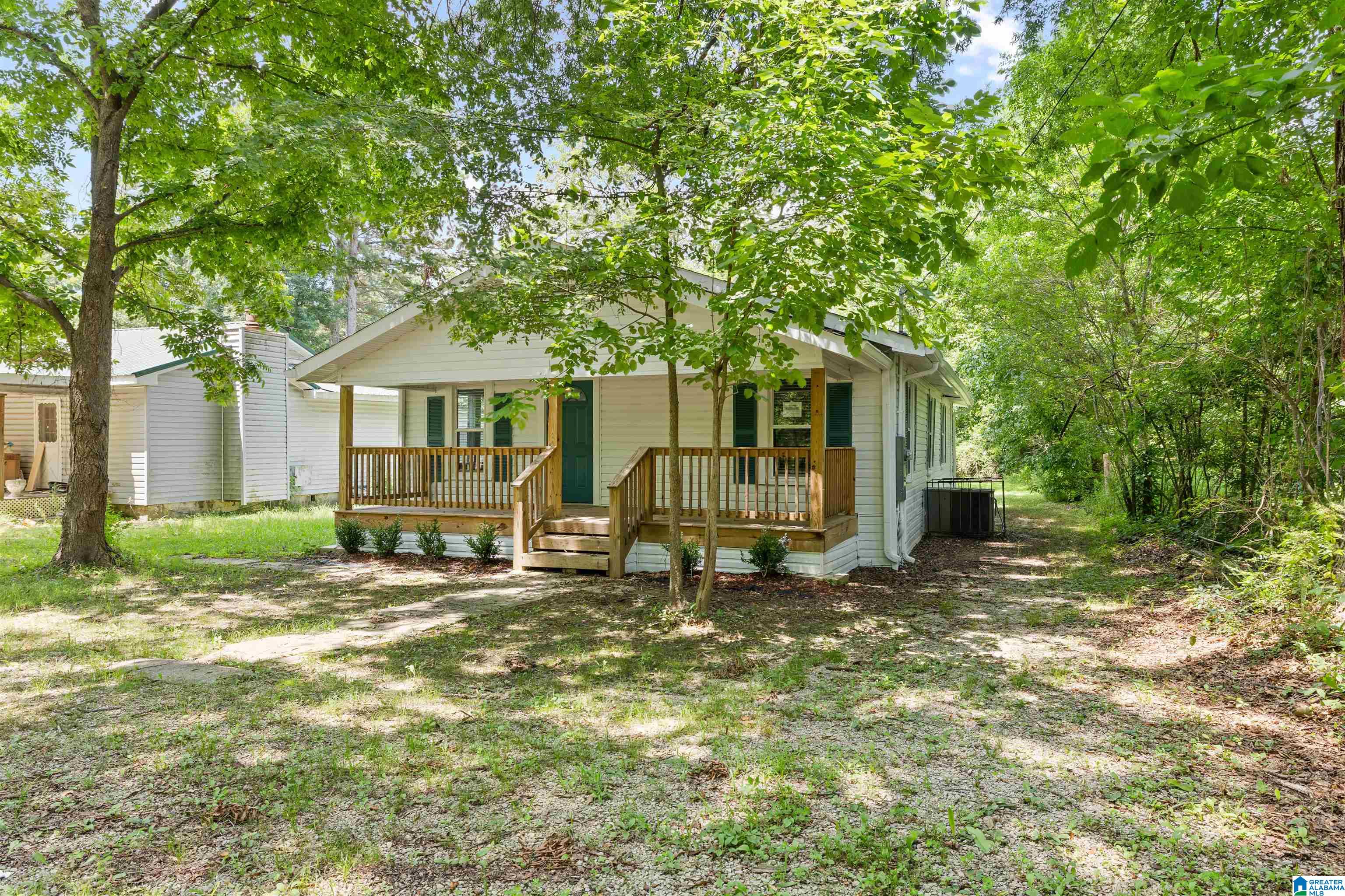 Photo 3 of Sale Pending at 2112 Cumberland Rd, Bessemer, AL 35022 | MLS# 21454492 | Listing updated on 2026-08-21