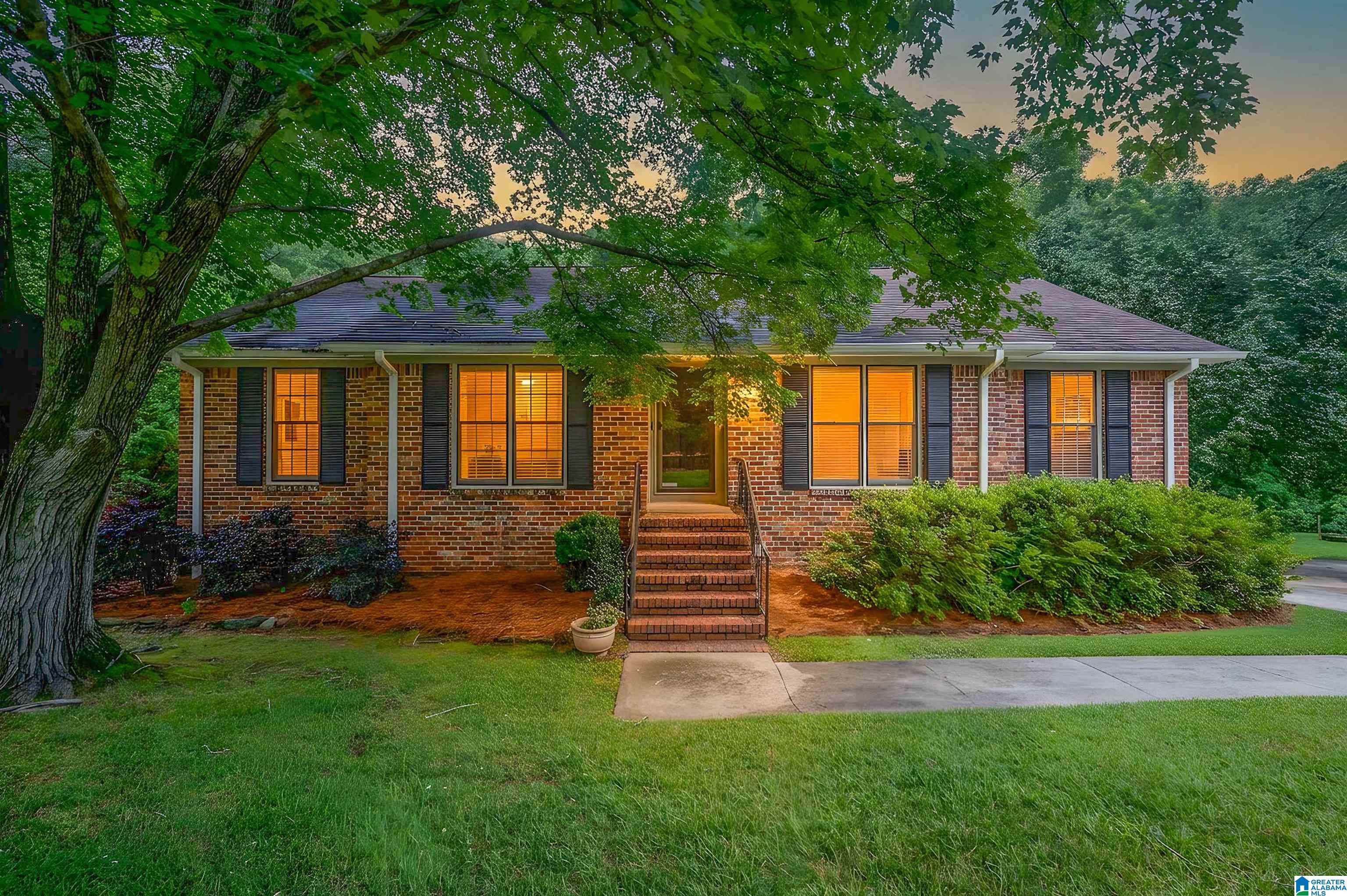 Homes for sale in Birmingham, AL | 4221 Shiloh Lane, Birmingham, AL 35213 | MLS# 21454578