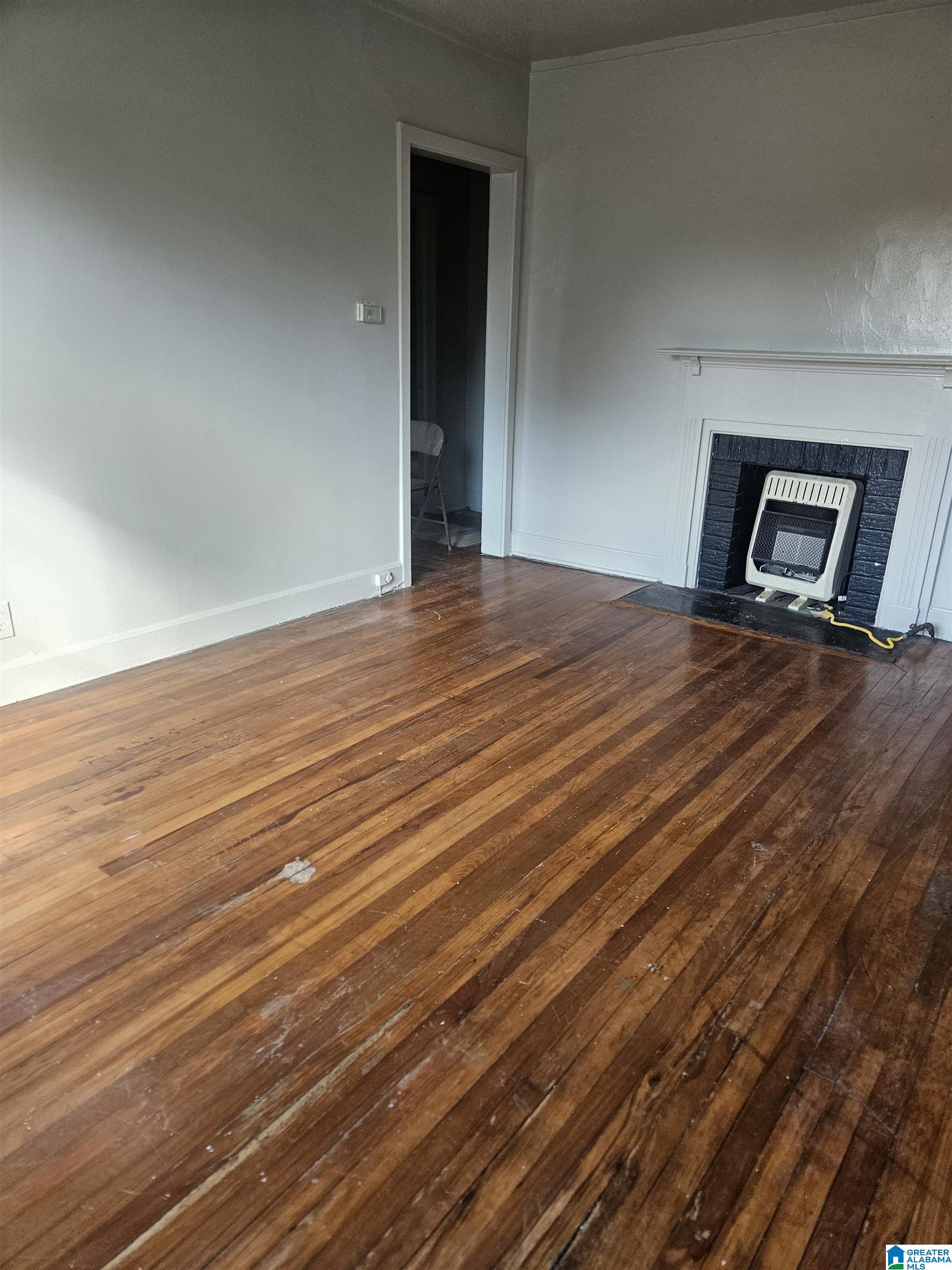 Photo 3 of Sale Pending at 229 16th Avenue W, Birmingham, AL 35204 | MLS# 21454582 | Listing updated on 2026-07-18