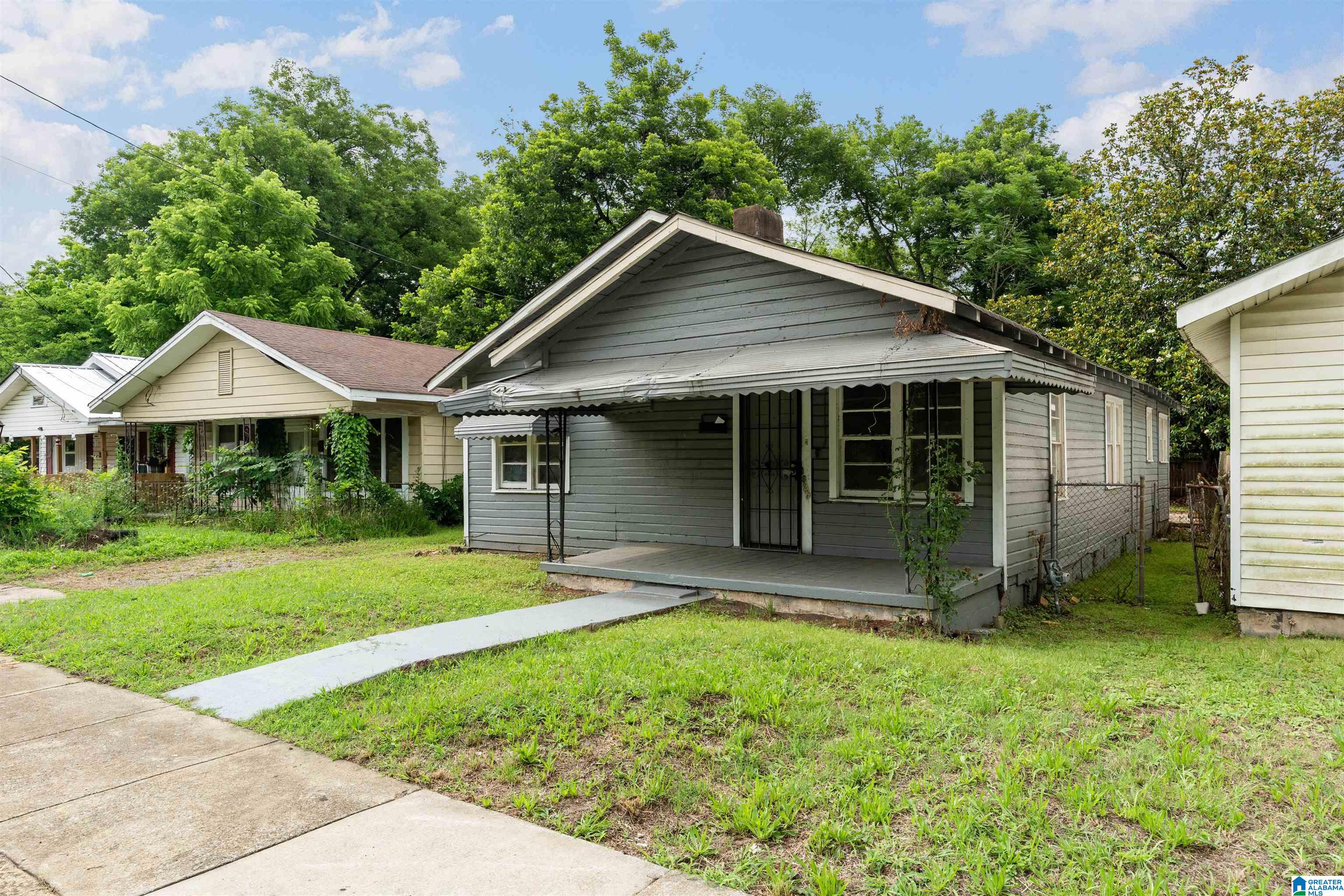 Photo 3 of Single family home for sale at 1825 18th Street, Birmingham, AL 35218 | MLS# 21454586 | Listing updated on 2026-07-01