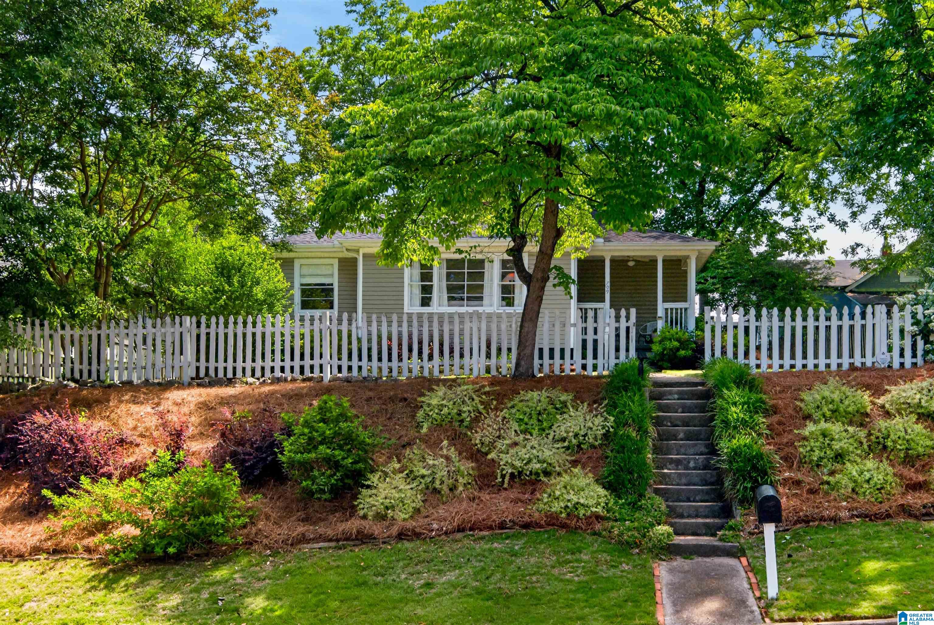 Homes for sale in Birmingham, AL | 709 47th Street S, Birmingham, AL 35222 | MLS# 21454589