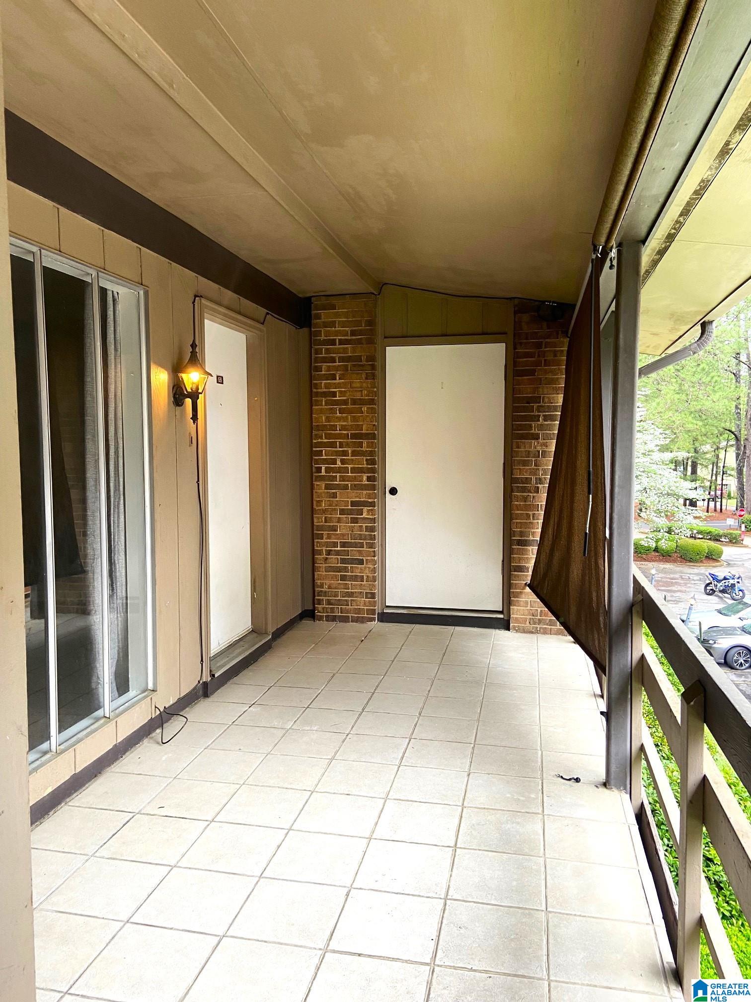 Homes for sale in Hoover, AL | 2812 Georgetown Dr #1526, Hoover, AL 35216 | MLS# 21454595