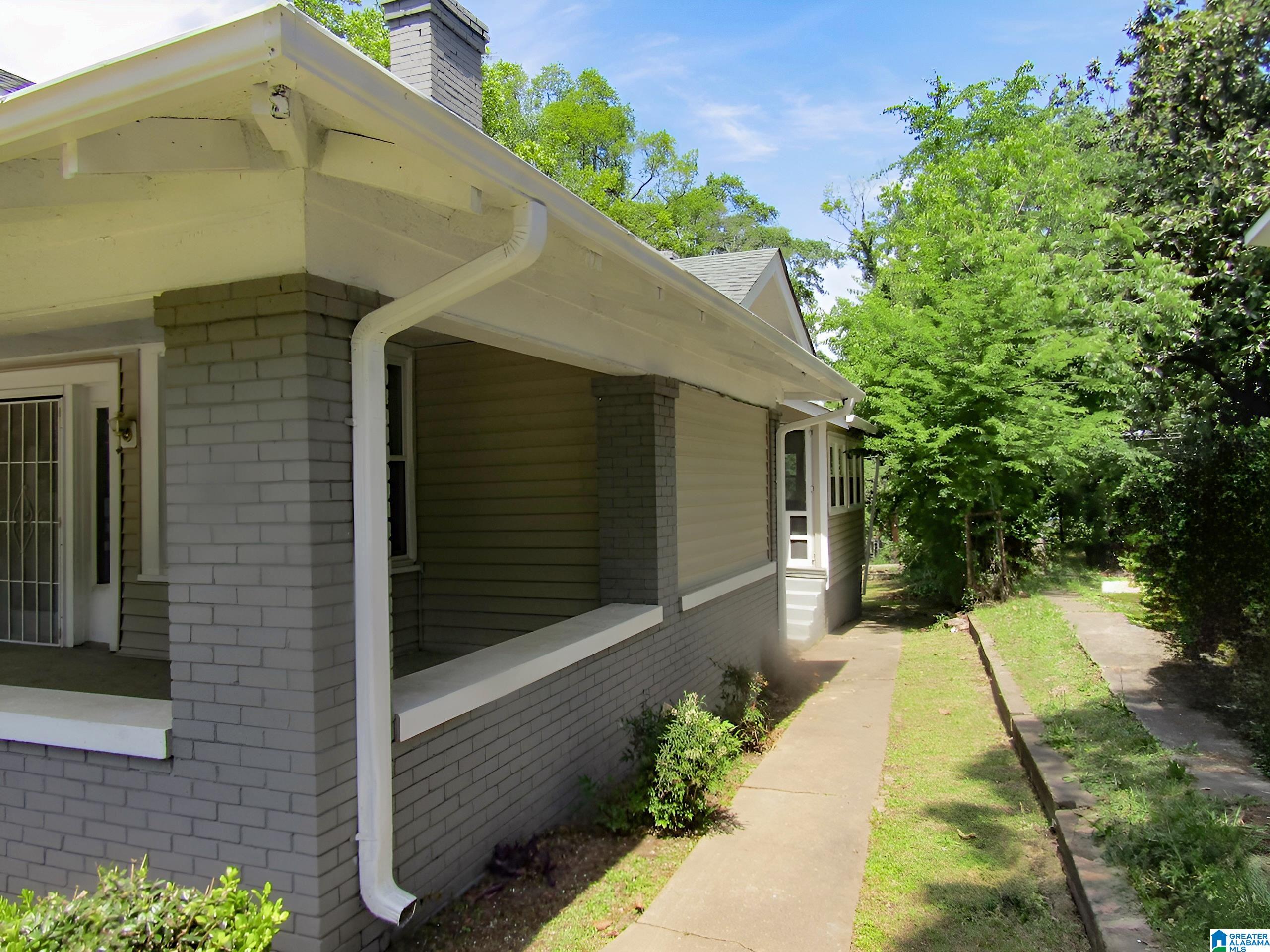 Homes for sale in Birmingham, AL | 3932 40th Avenue N, Birmingham, AL 35217 | MLS# 21454600