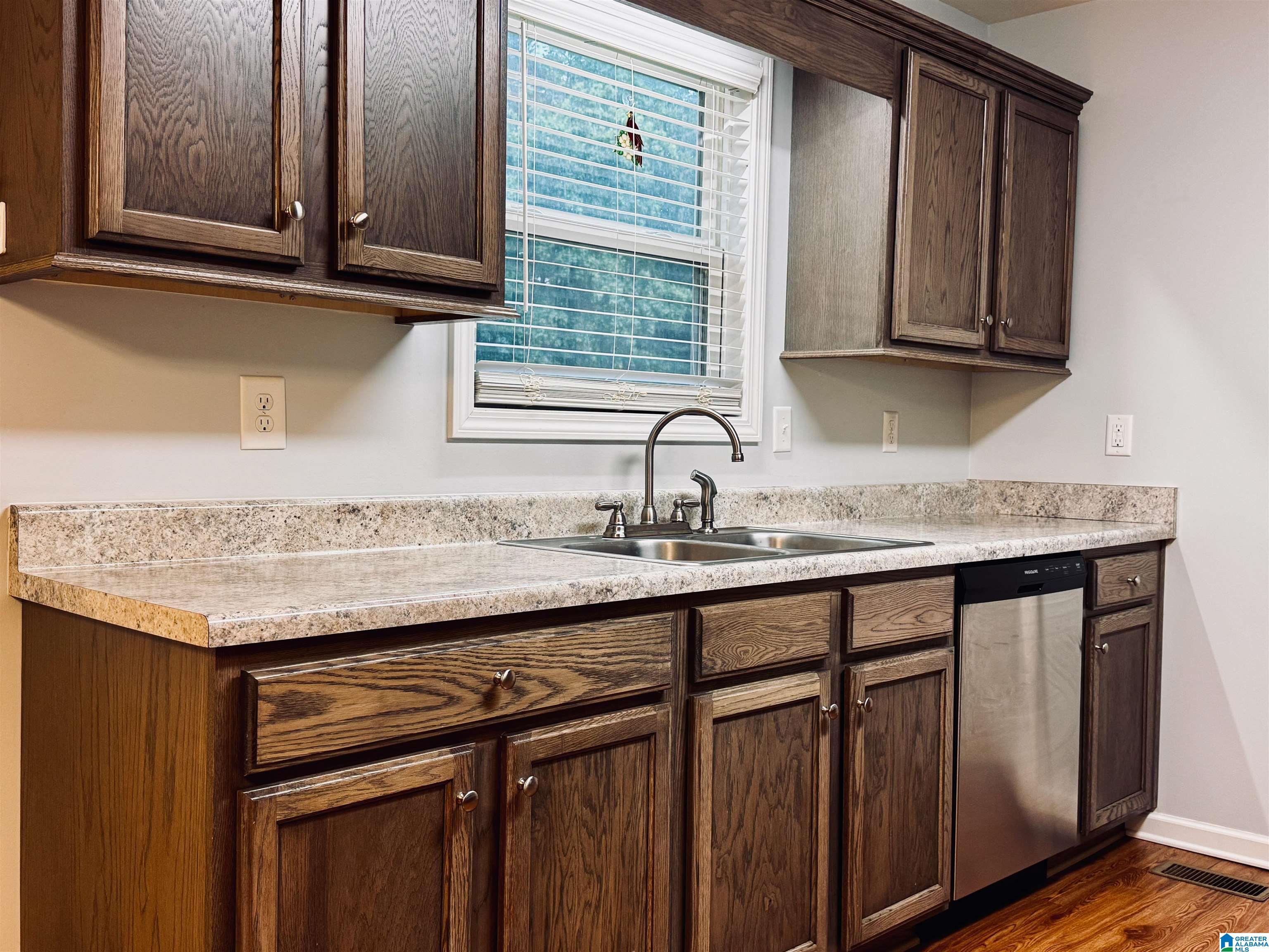 4th image of 804 Cheyenne Dr, Warrior, AL 35180 | MLS# 21454630