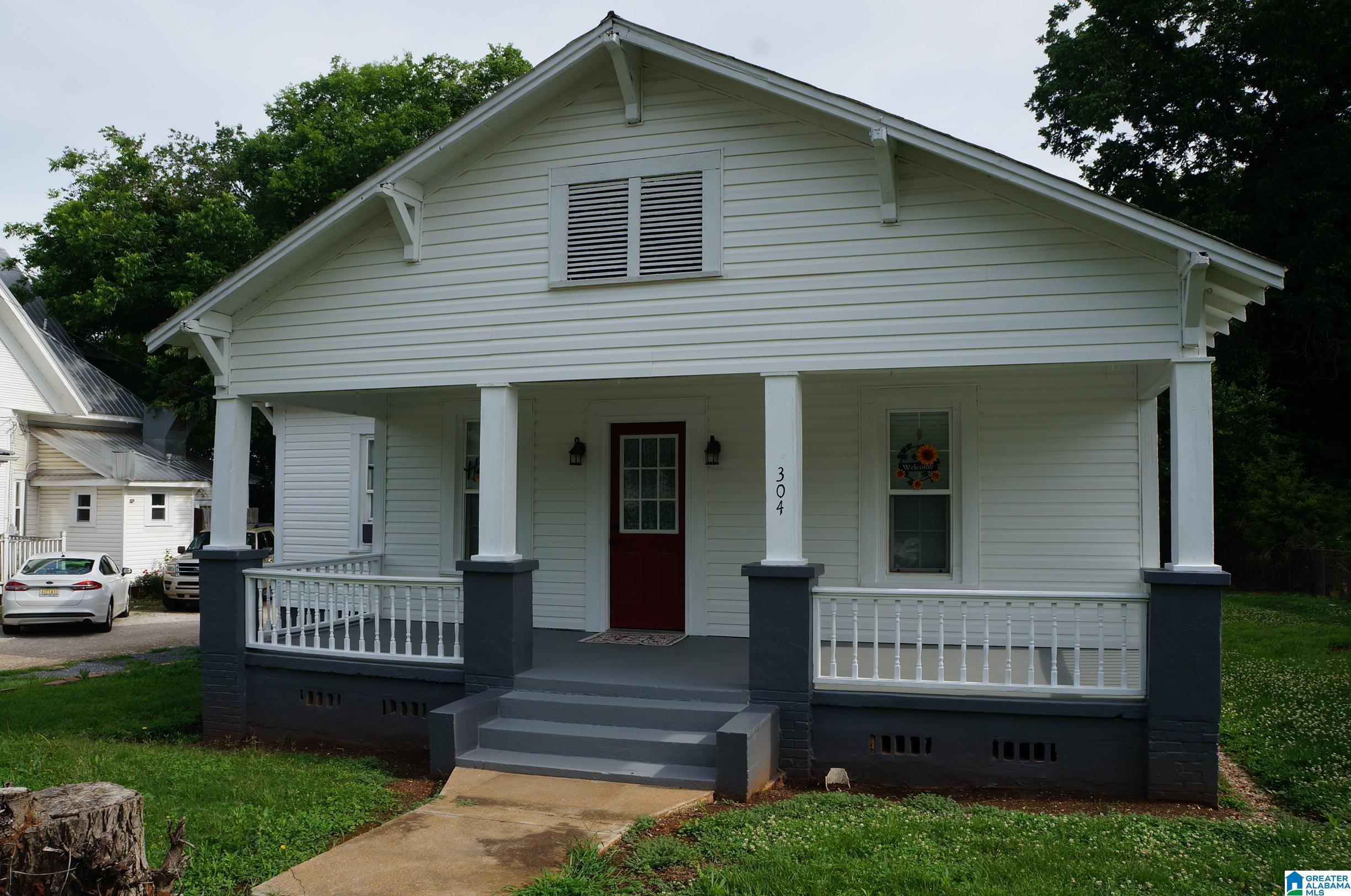 Homes for sale in Sylacauga, AL | 304 E 3rd Street, Sylacauga, AL 35150 | MLS# 21454683
