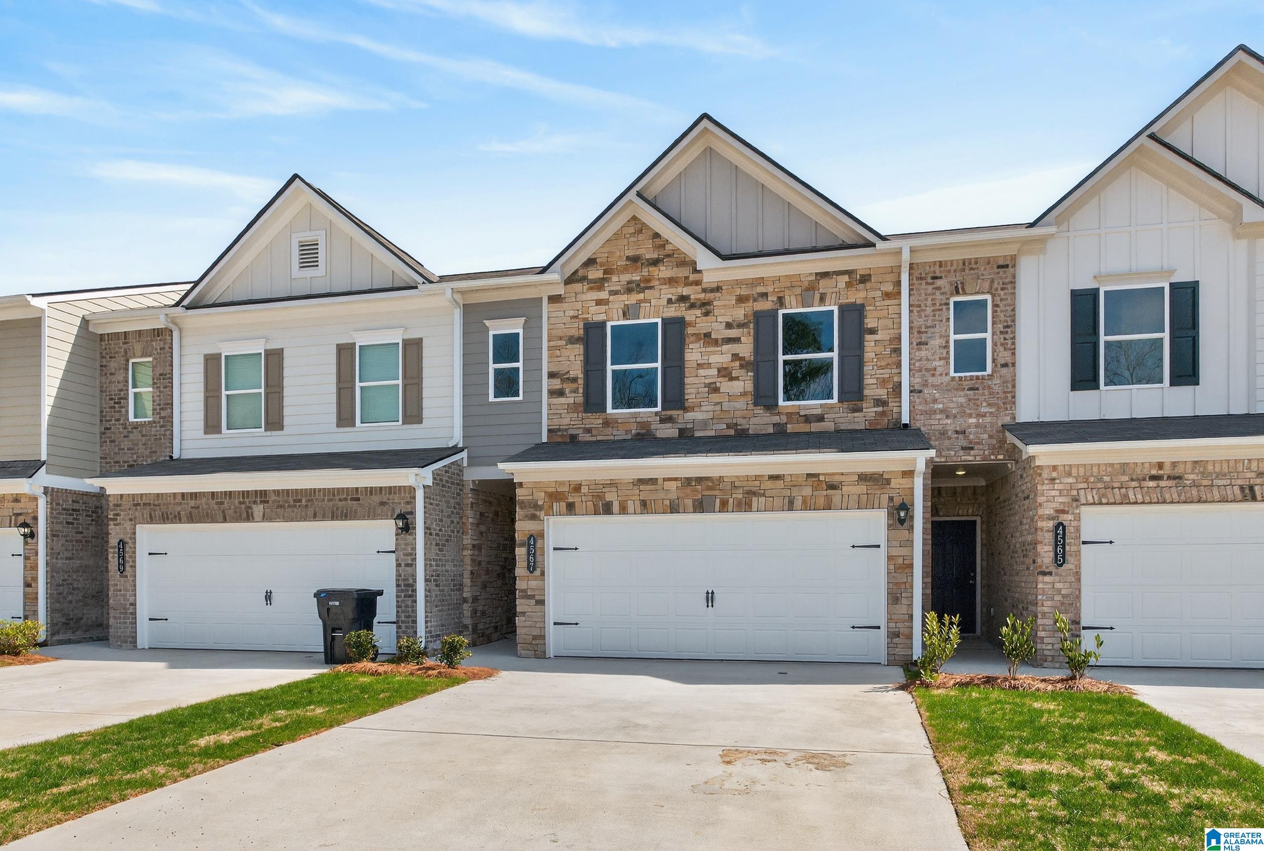 Homes for sale in Fultondale, AL | 4527 Village Parkway #9, Fultondale, AL 35068 | MLS# 21454712