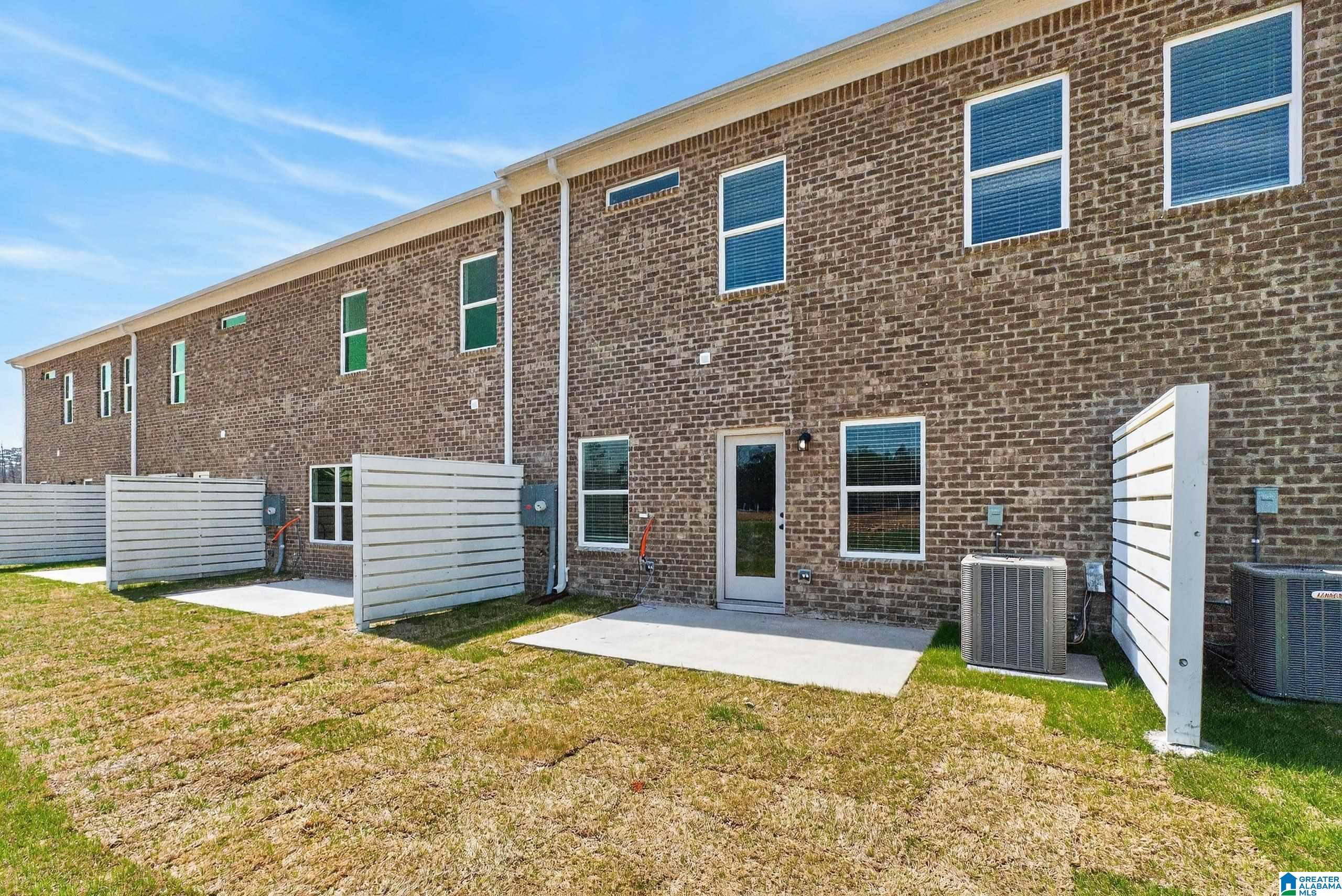 Homes for sale in Fultondale, AL | 4531 Village Parkway #9, Fultondale, AL 35068 | MLS# 21454718