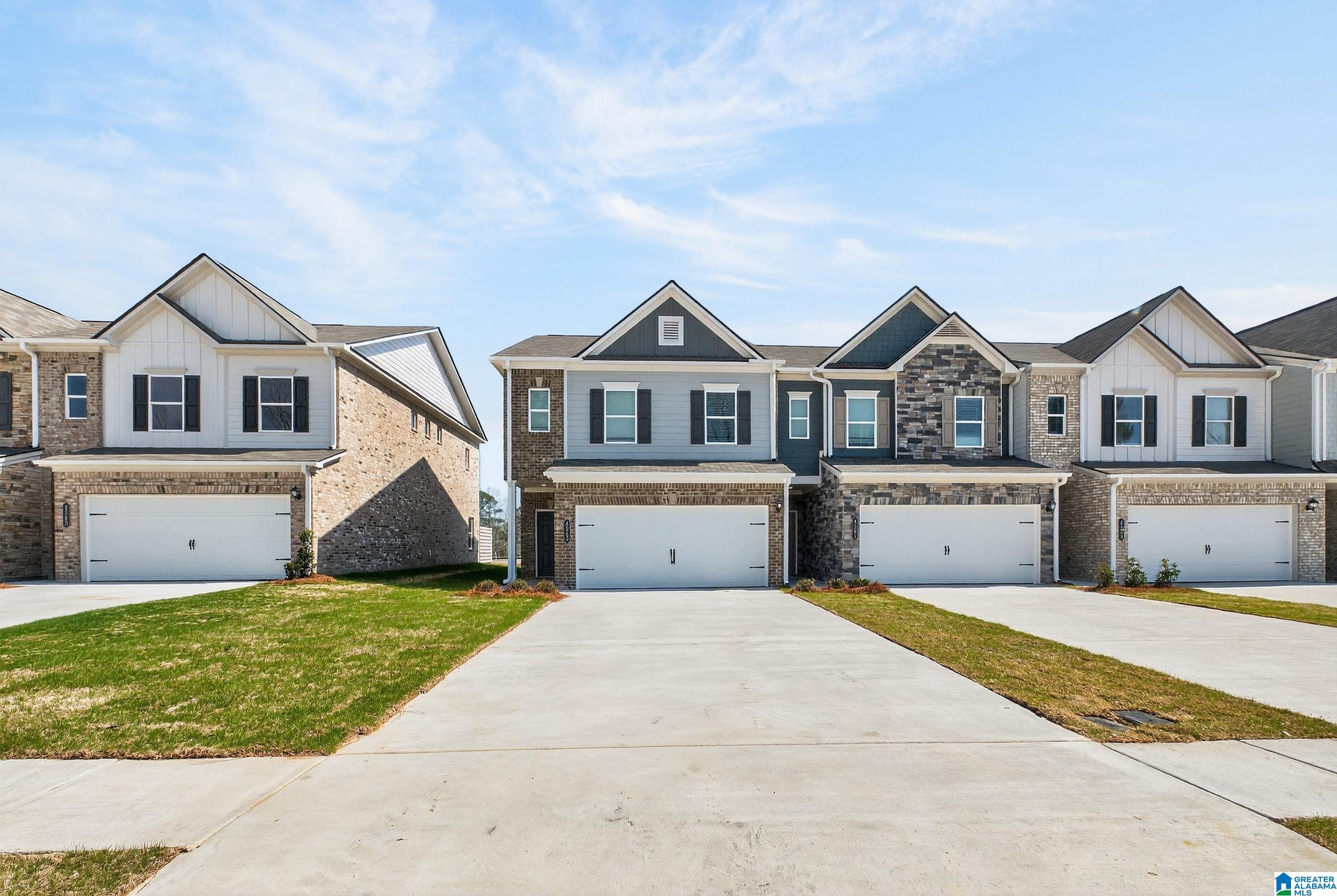 Homes for sale in Fultondale, AL | 4535 Village Parkway #9, Fultondale, AL 35068 | MLS# 21454721
