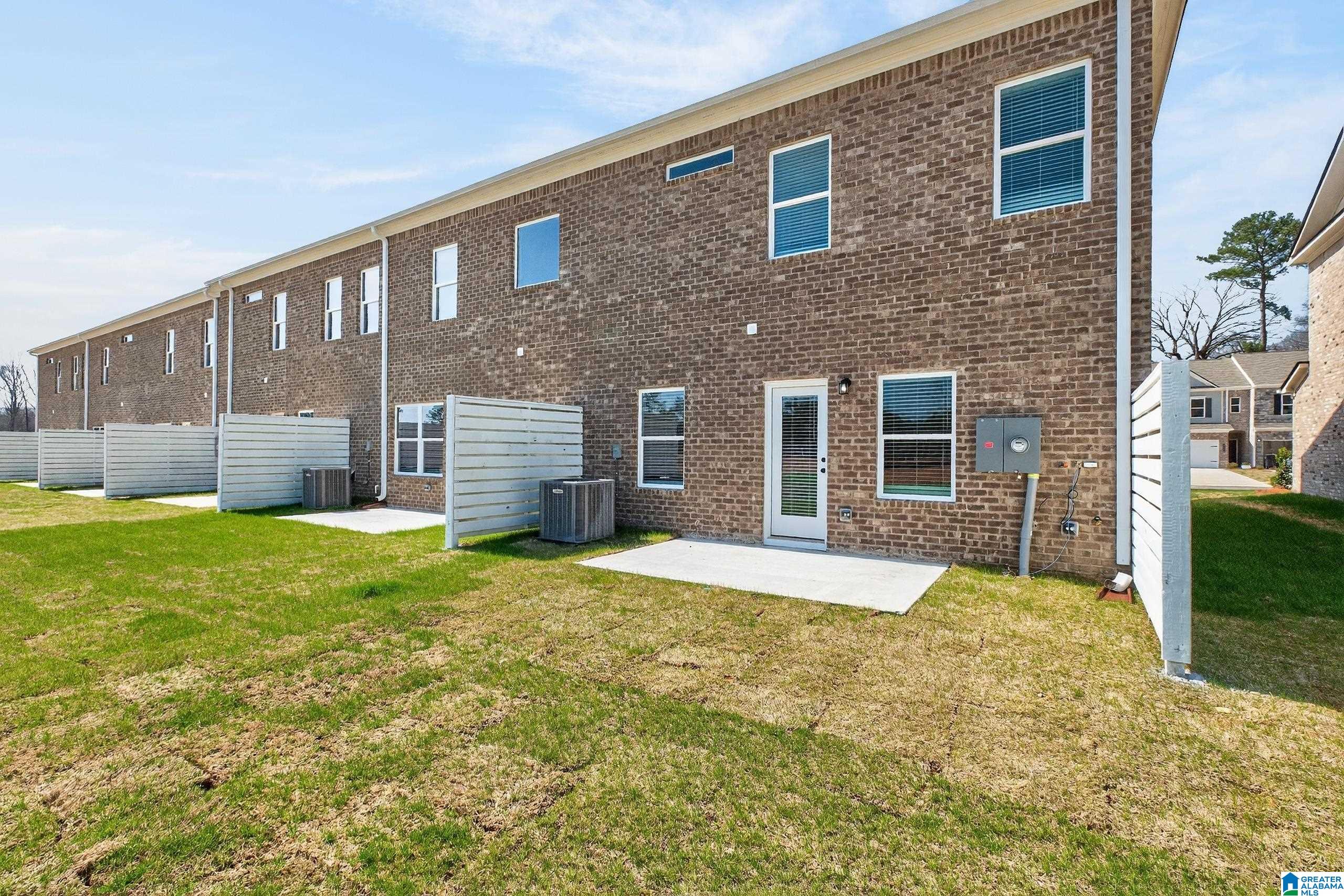 Homes for sale in Fultondale, AL | 4535 Village Parkway #9, Fultondale, AL 35068 | MLS# 21454721