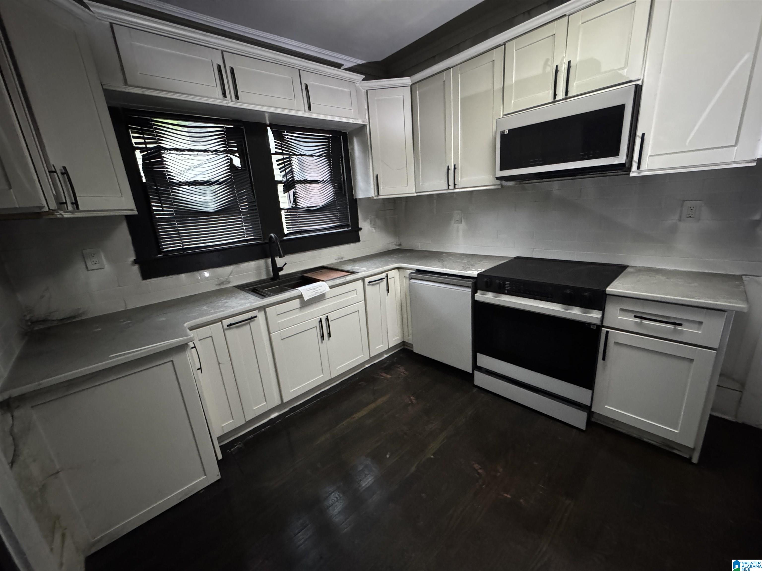 Homes for sale in Birmingham, AL | 2816 20Th Street W, Birmingham, AL 35208 | MLS# 21454782