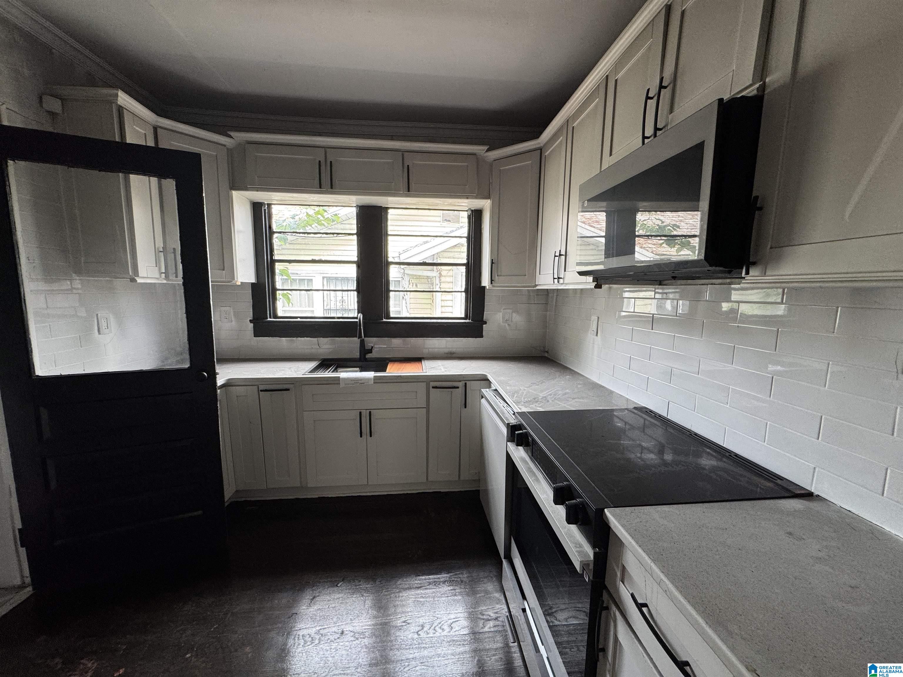 3rd image of 2816 20Th Street W, Birmingham, AL 35208 | MLS# 21454782