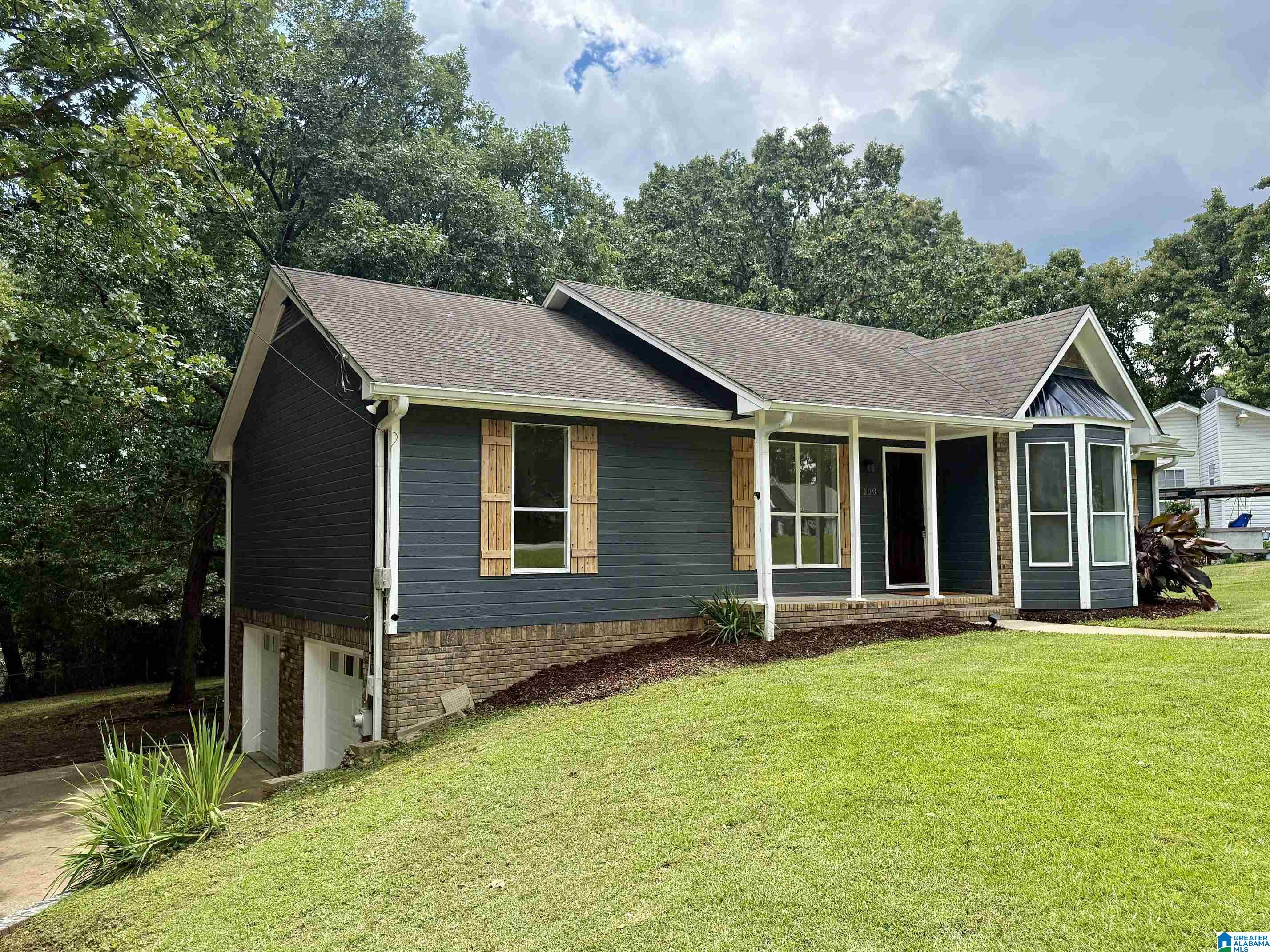 Homes for sale in Trussville, AL | 109 Cahaba Forest Dr, Trussville, AL 35173 | MLS# 21454894
