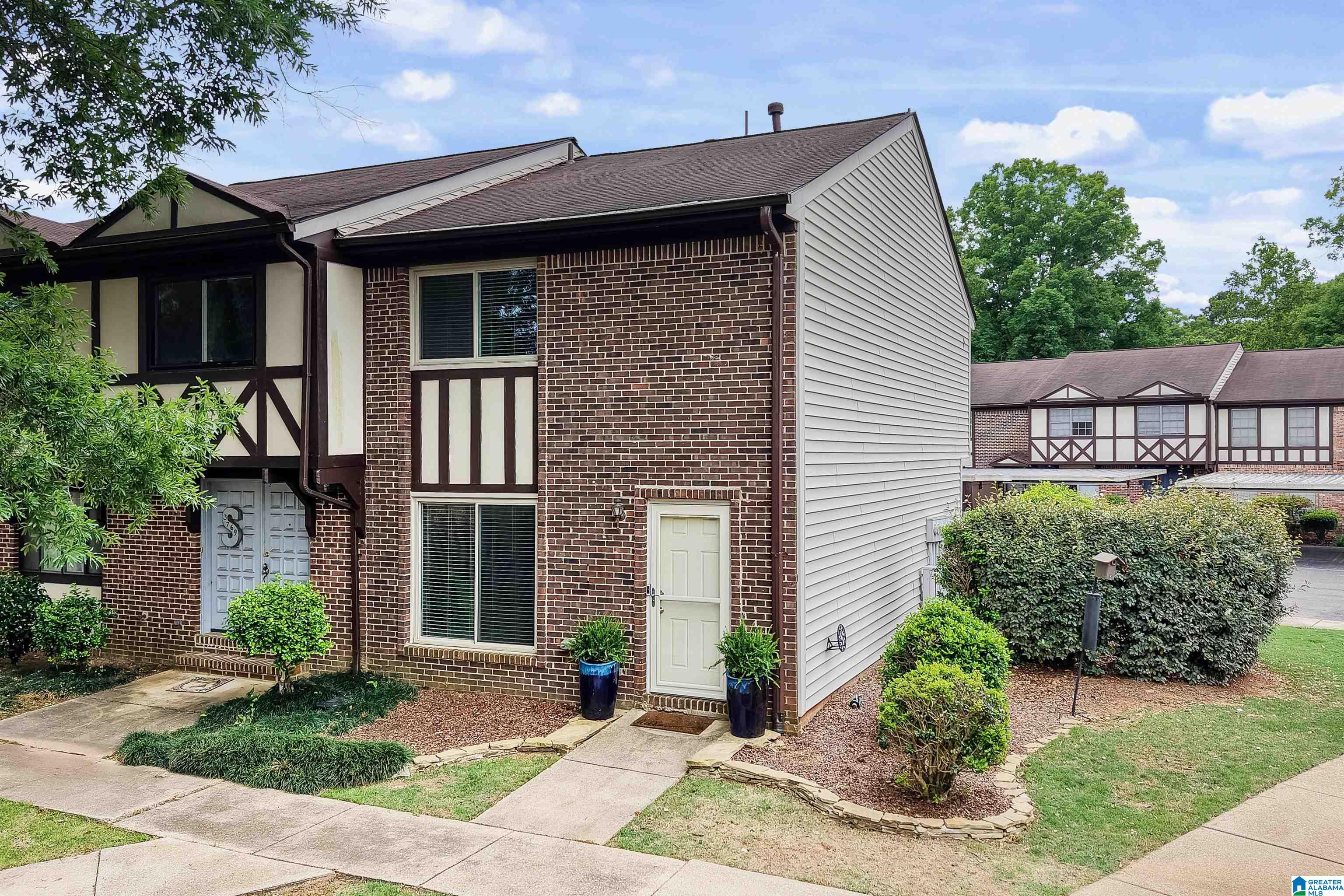 Homes for sale in Hoover, AL | 3767 Haven View Circle, Hoover, AL 35216 | MLS# 21454896