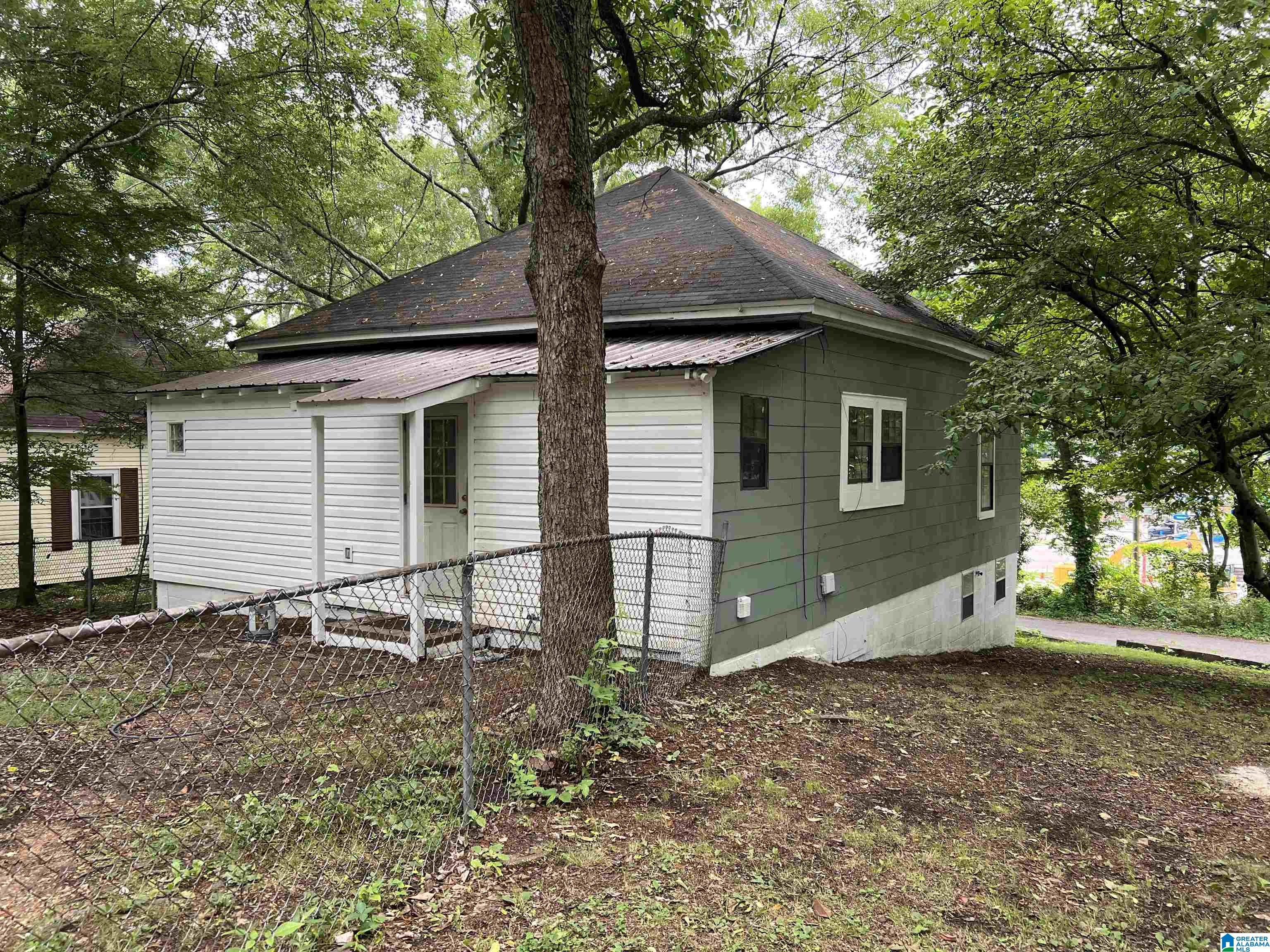 Homes for sale in Pell City, AL | 412 N 25Th Street, Pell City, AL 35125 | MLS# 21454913