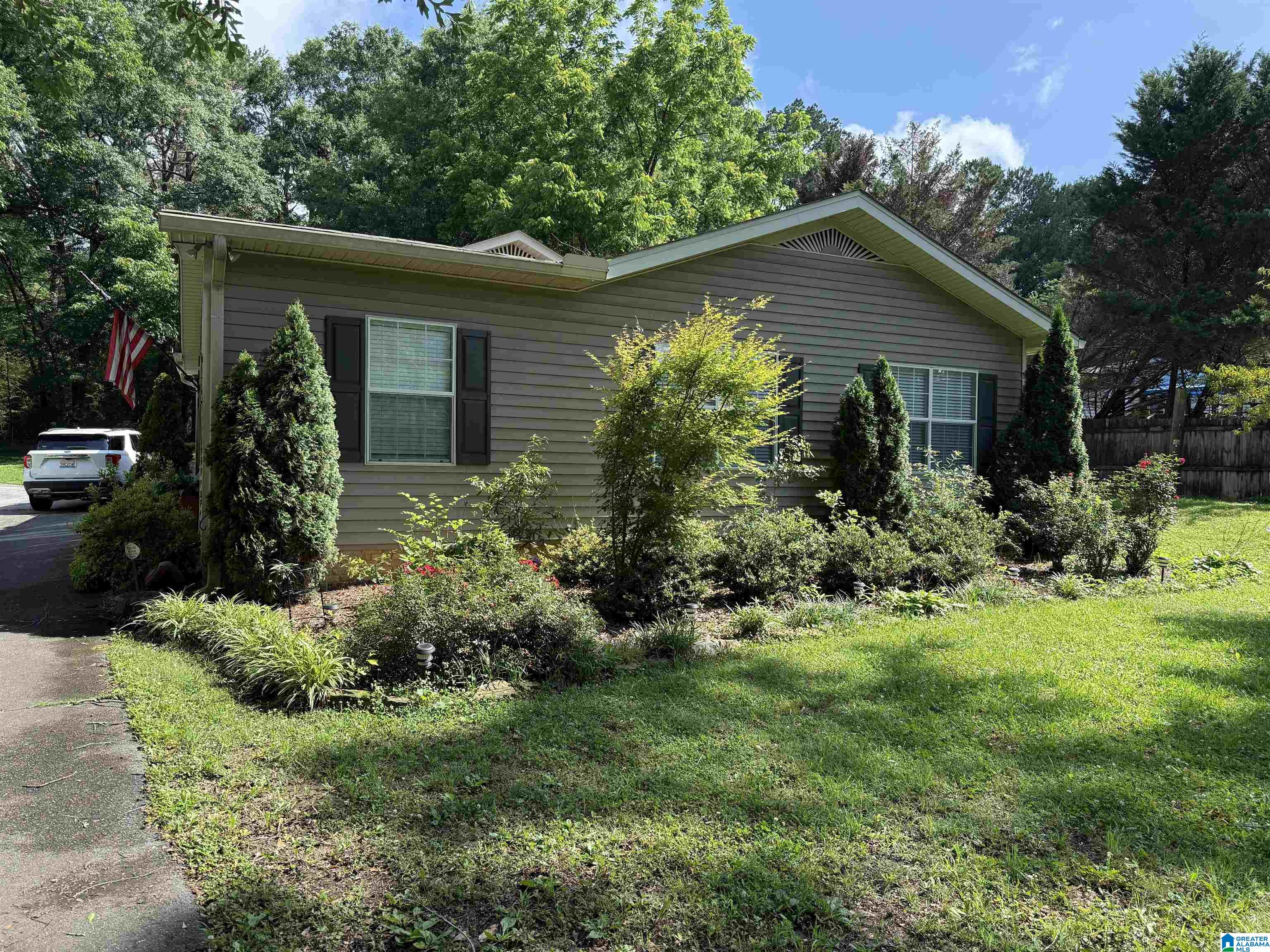 Homes for sale in Springville, AL | 7093 Us Hwy 11, Springville, AL 35146 | MLS# 21454930