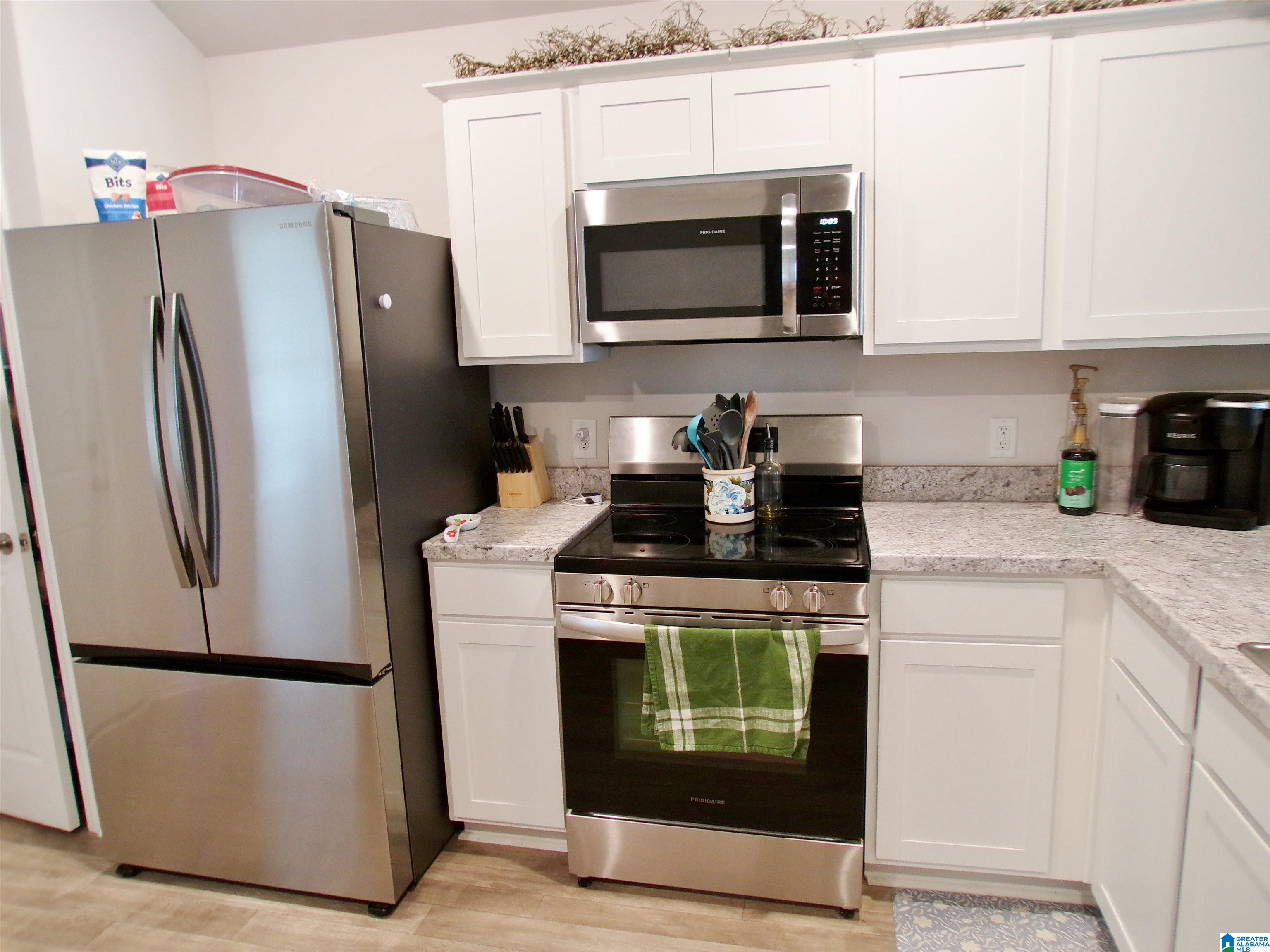 Photo 4 of Single family home for sale at 190 Andrew Ln, Odenville, AL 35120 | MLS# 21455021 | Listing updated on 2026-09-09