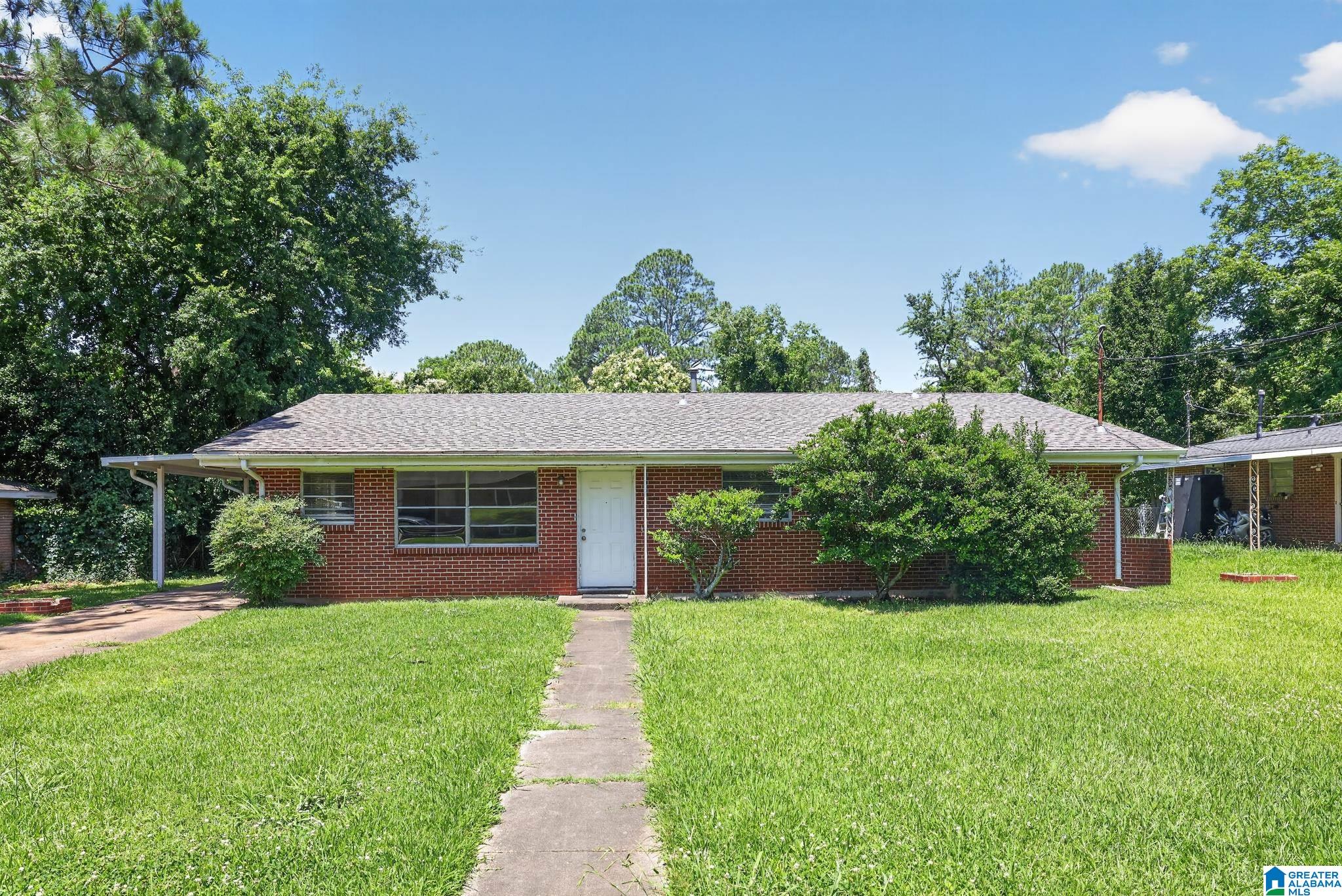 Photo 2 of Sale Pending at 1824 Longmeadow Dr, Montgomery, AL 36106 | MLS# 21455101 | Listing updated on 2026-09-15