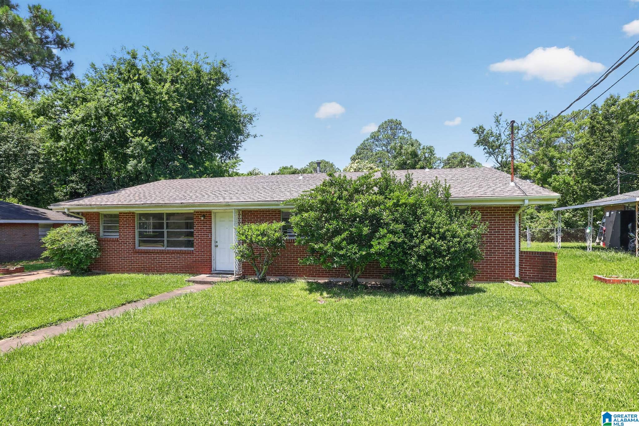 Photo 3 of Sale Pending at 1824 Longmeadow Dr, Montgomery, AL 36106 | MLS# 21455101 | Listing updated on 2026-09-15