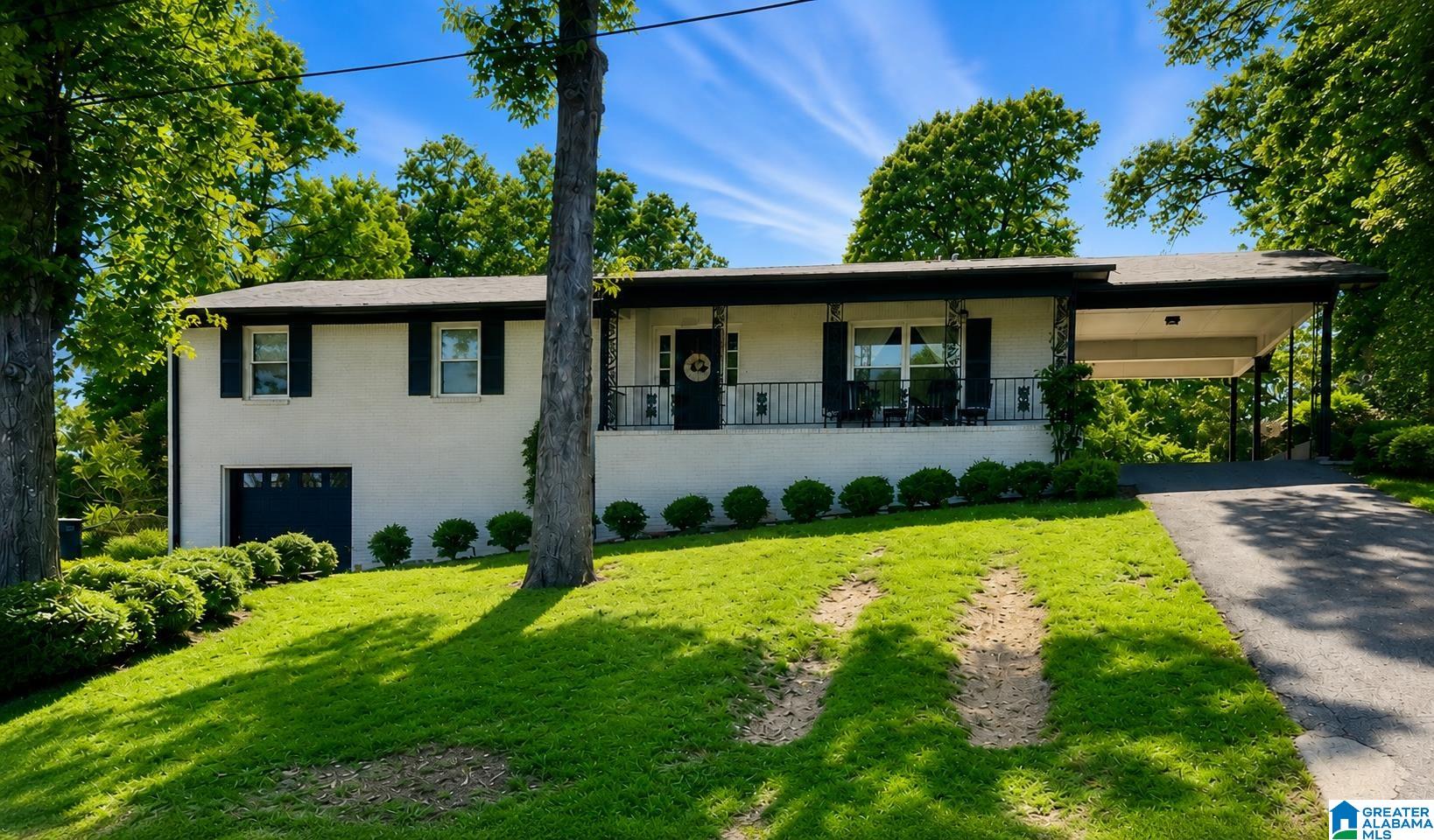 2nd image of 1207 Arrowhead Trail, Alabaster, AL 35007 | MLS# 21455116