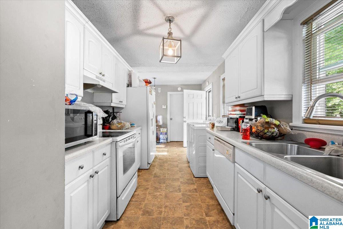 Photo 3 of Single family home for sale at 939 Shelton St, Birmingham, AL 35215 | MLS# 21455156 | Listing updated on 2026-09-01