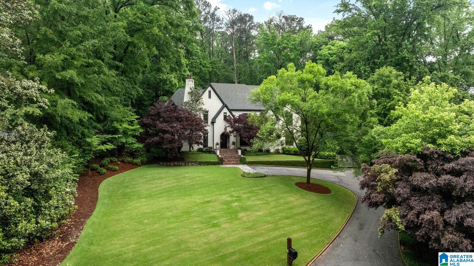 Homes for sale in Mountain Brk, AL | 4 Pine Ridge Lane, Mountain Brk, AL 35213 | MLS# 21455190