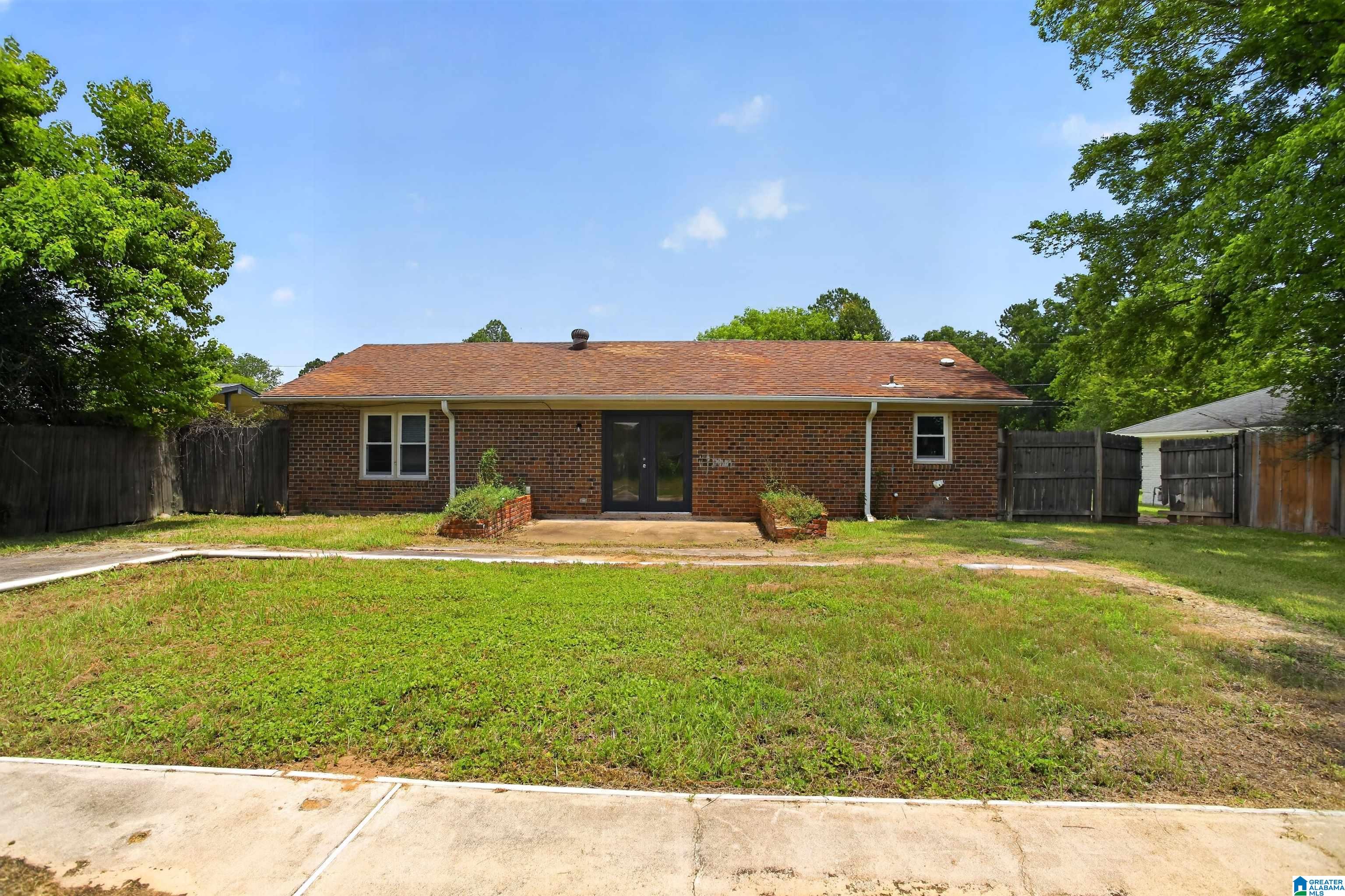 Photo 3 of Single family home for sale at 3704 Carriage Pl, Montgomery, AL 36116 | MLS# 21455254 | Listing updated on 2026-09-10