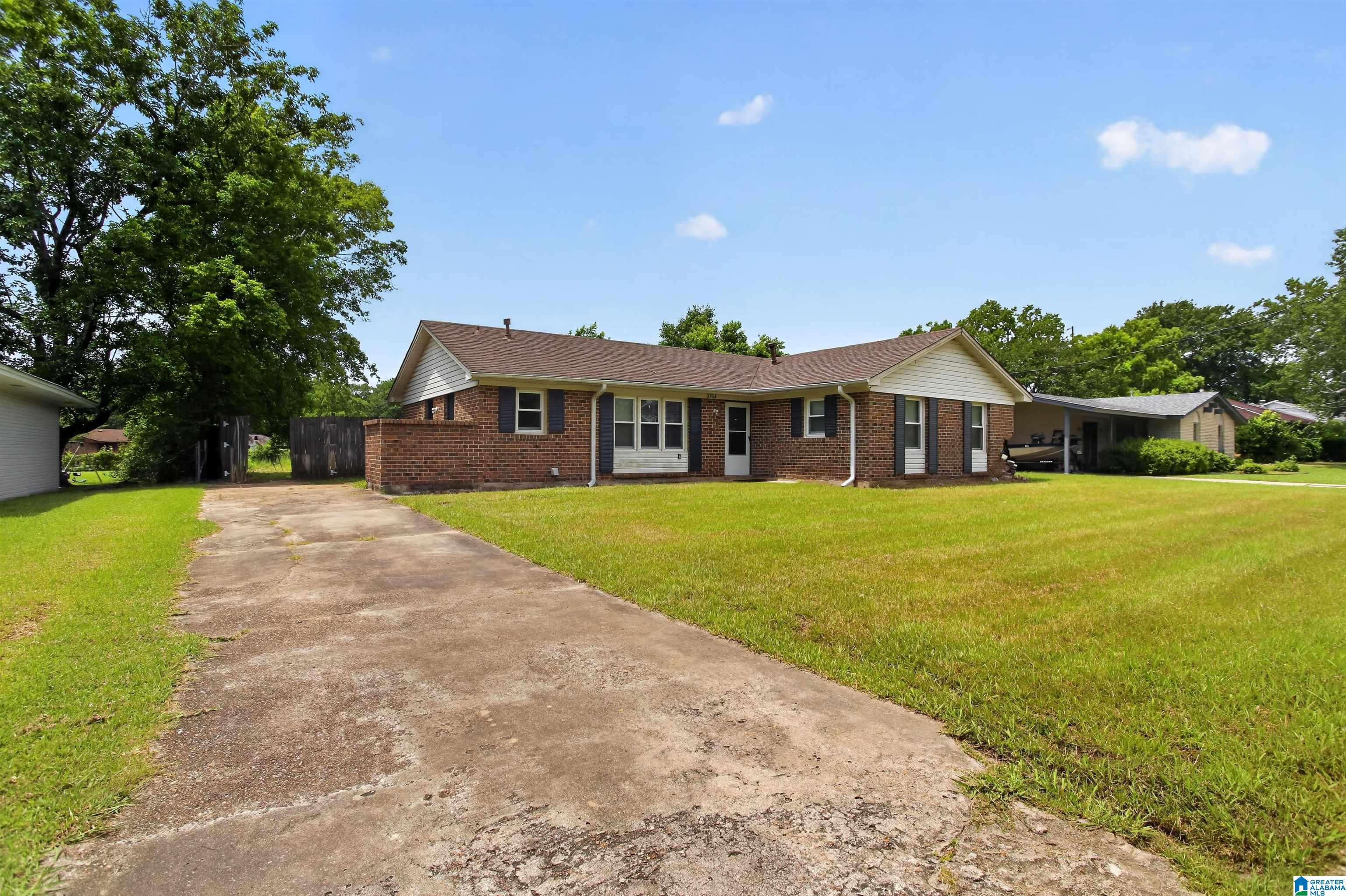 Photo 4 of Single family home for sale at 3704 Carriage Pl, Montgomery, AL 36116 | MLS# 21455254 | Listing updated on 2026-09-10