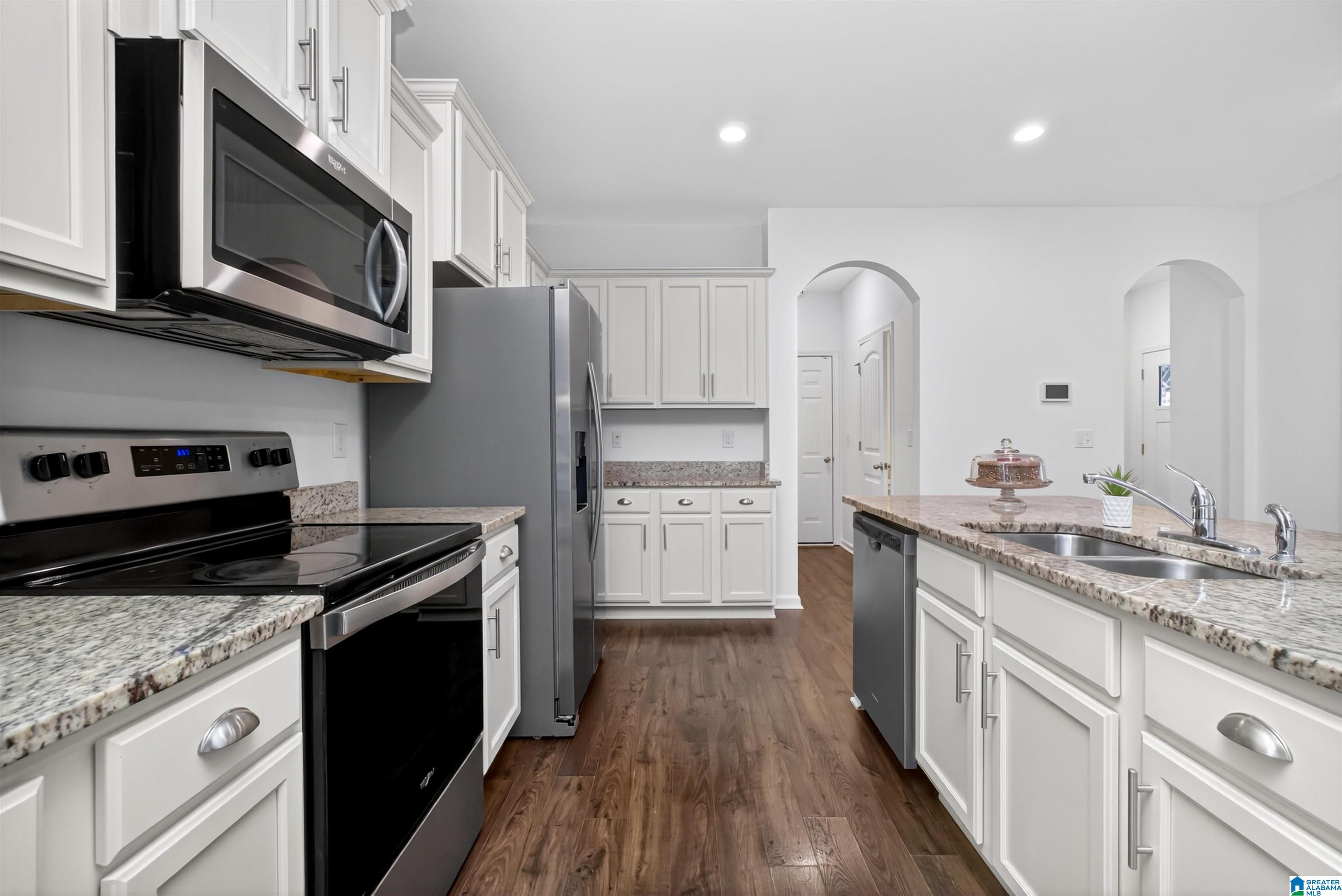 Photo 3 of Single family home for sale at 4817 Mountain Gap Dr, Bessemer, AL 35022 | MLS# 21455276 | Listing updated on 2026-09-14