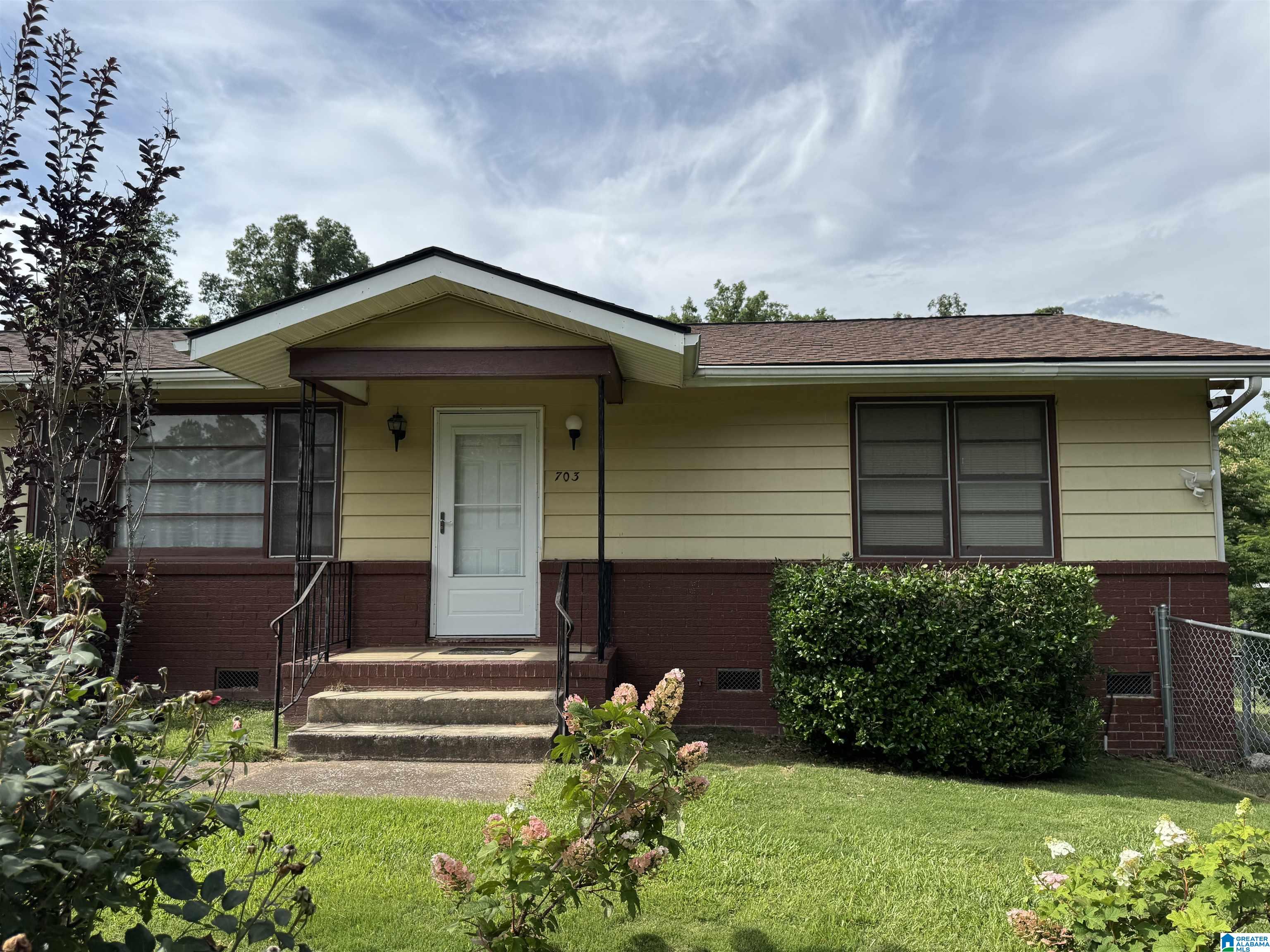 4th image of 703 Dolphin Dr, Weaver, AL 36277 | MLS# 21455341