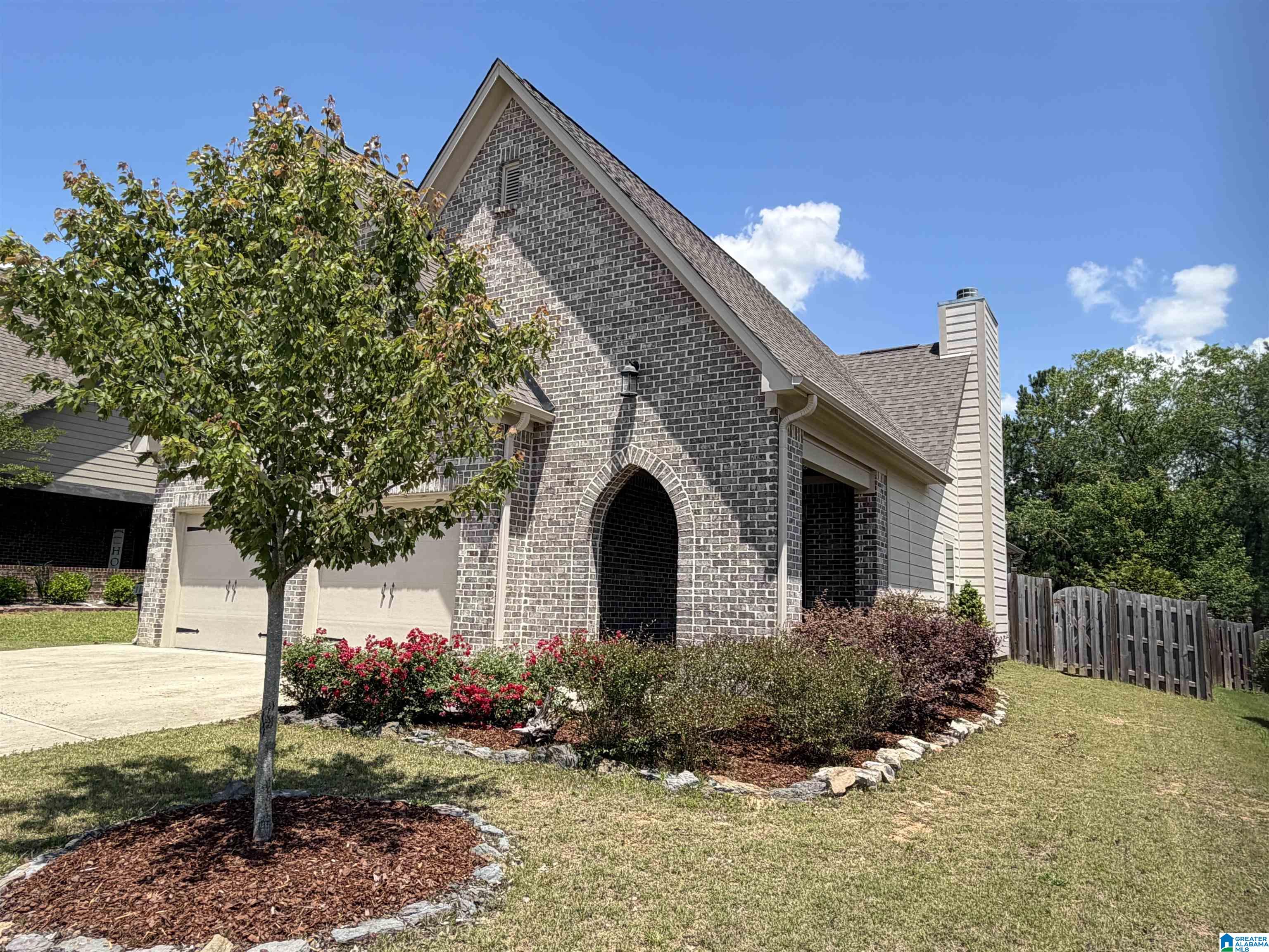 1st image of 1097 Garnet Dr, Calera, AL 35040 | MLS# 21455372