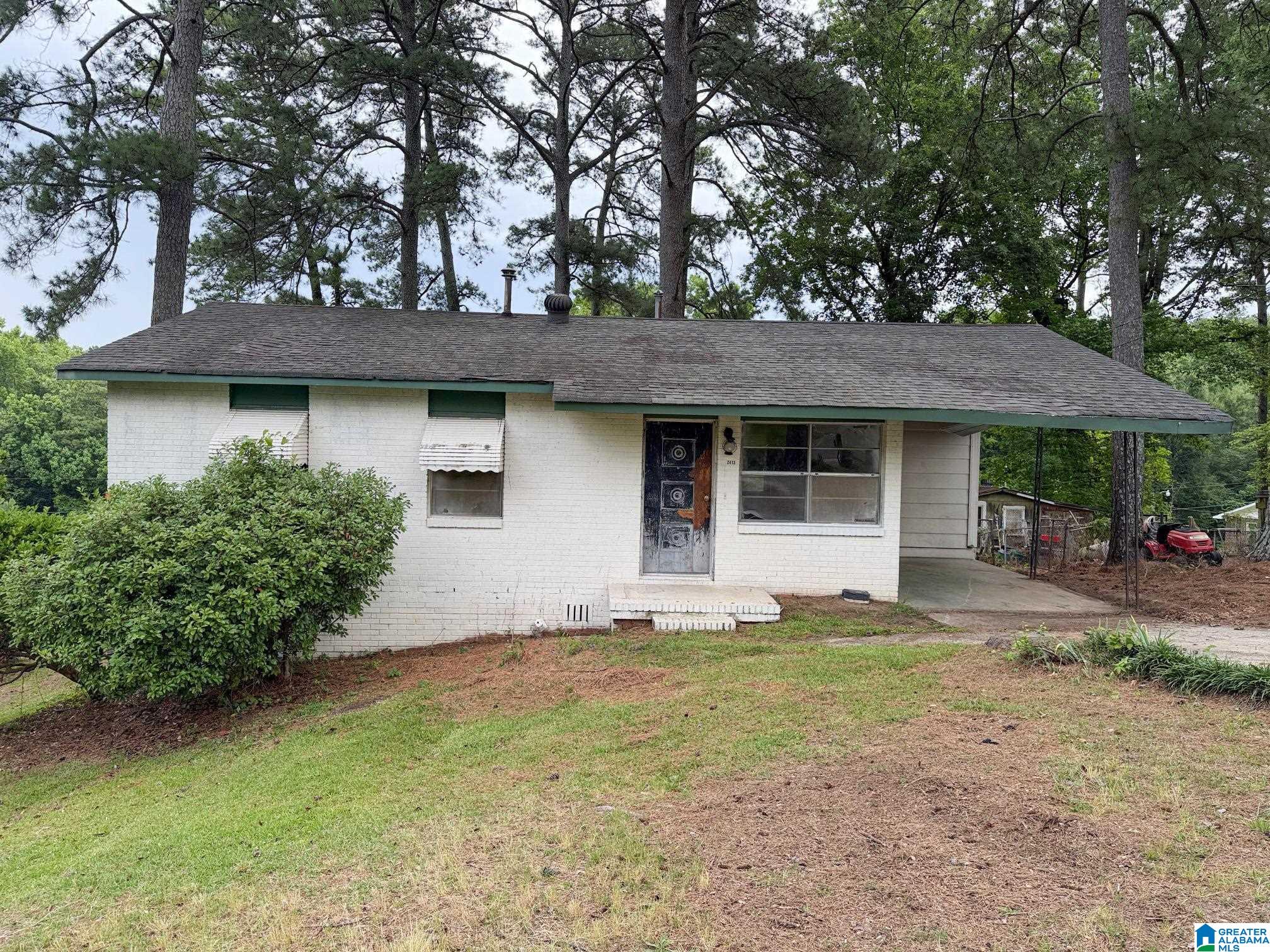Homes for sale in Birmingham, AL | 2413 Tempest Dr Sw, Birmingham, AL 35211 | MLS# 21455400