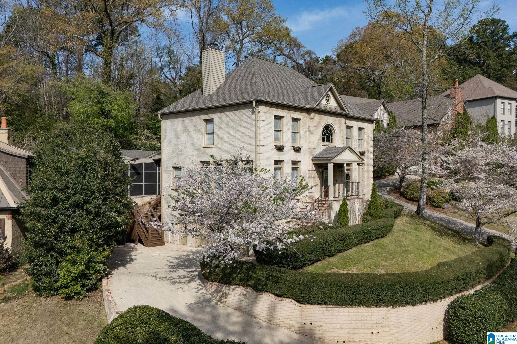 Photo 3 of Single family home for sale at 2228 Sterlingwood Dr, Mountain Brk, AL 35243 | MLS# 21455443 | Listing updated on 2026-06-15