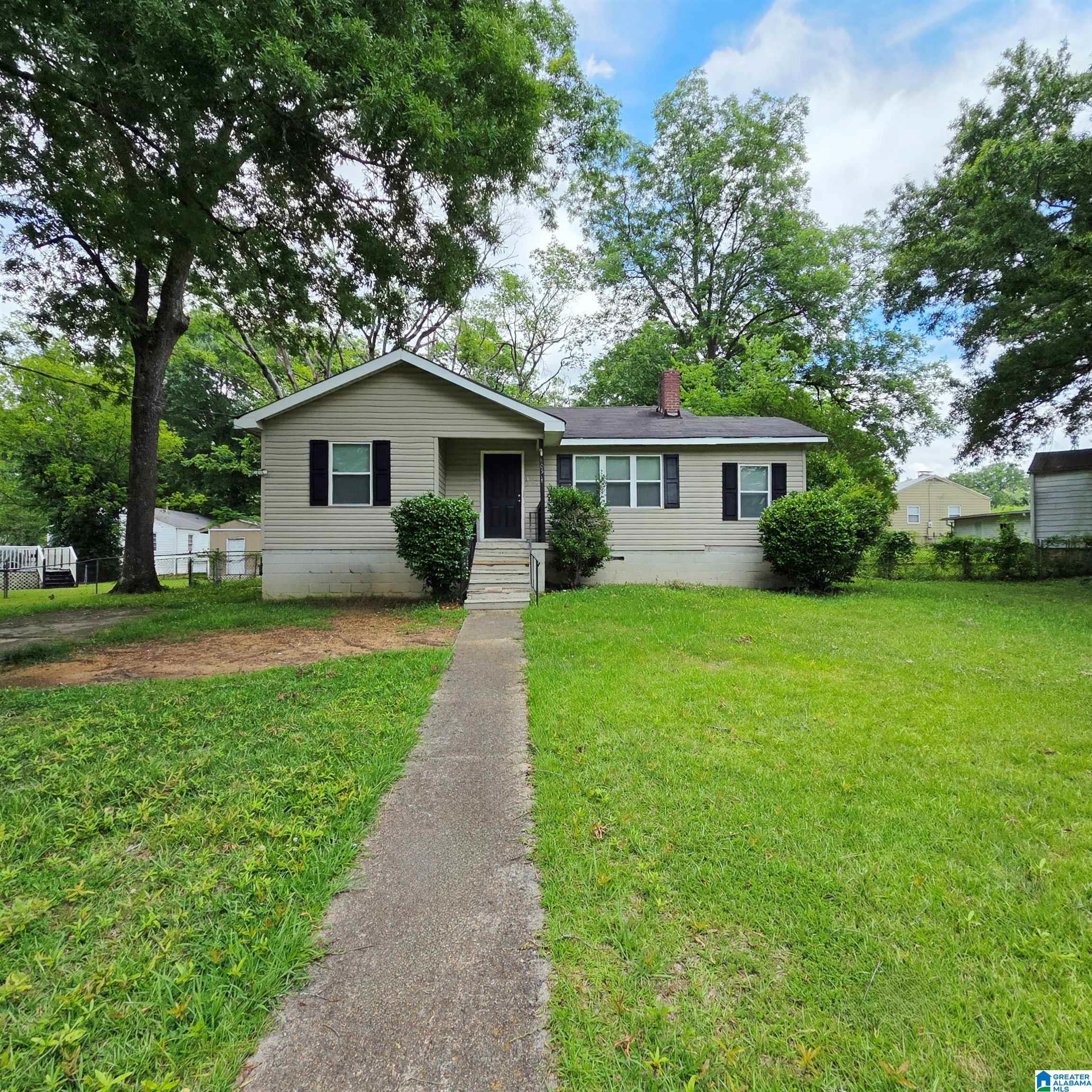 Photo 1 of Sale Pending at 805 Meadowbrook Dr, Birmingham, AL 35215 | MLS# 21455490 | Listing updated on 2026-09-11