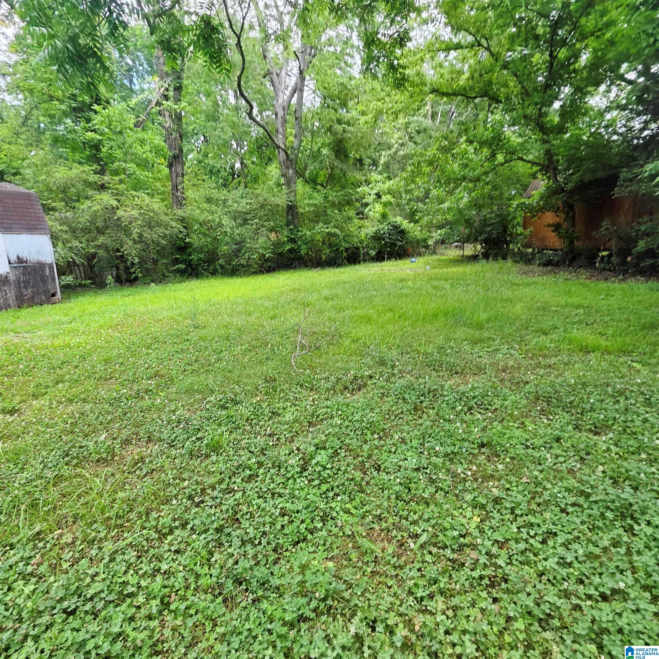 Photo 3 of Sale Pending at 805 Meadowbrook Dr, Birmingham, AL 35215 | MLS# 21455490 | Listing updated on 2026-09-11