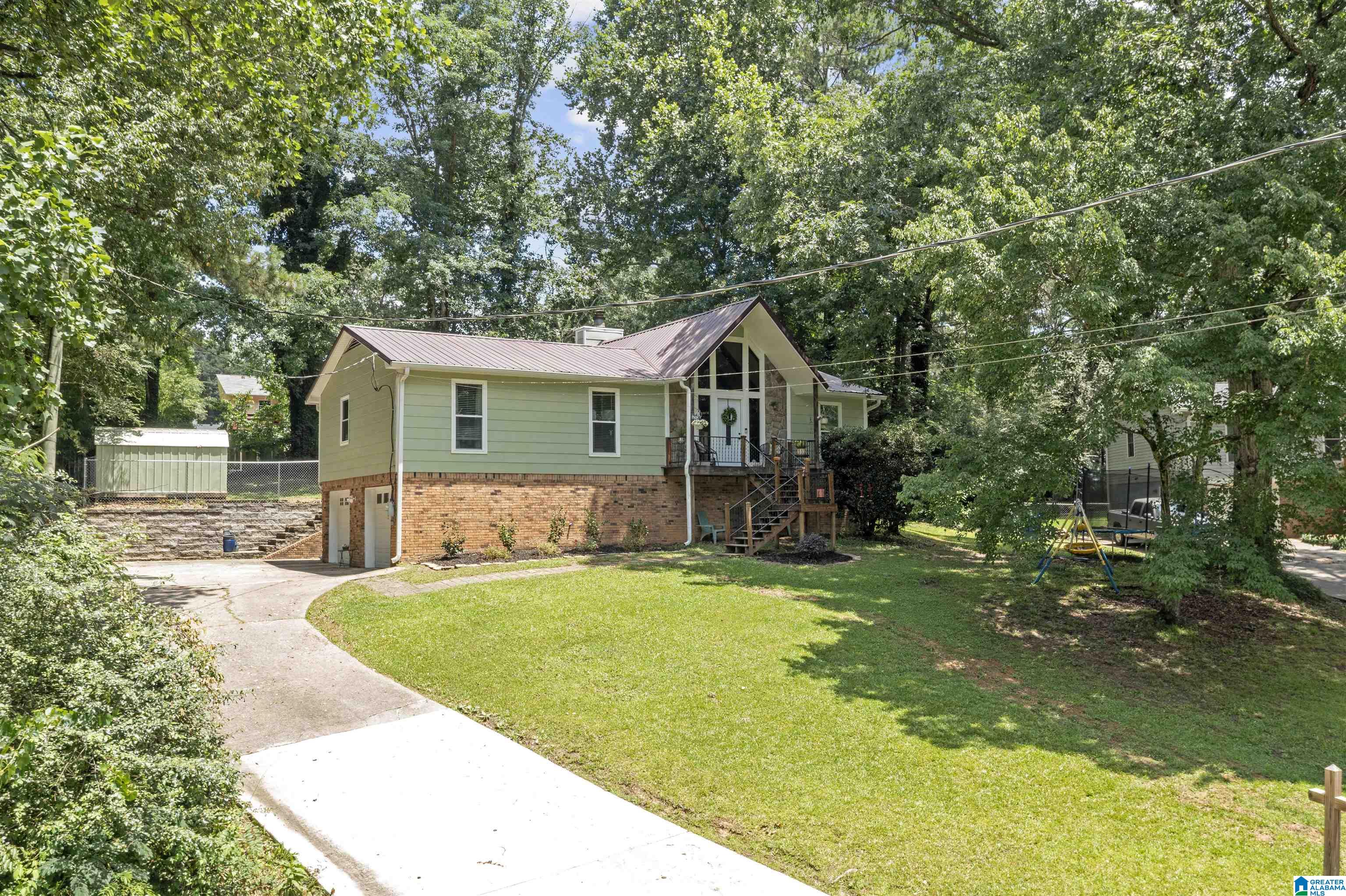 Homes for sale in Trussville, AL | 109 Yvonne Circle, Trussville, AL 35173 | MLS# 21455539