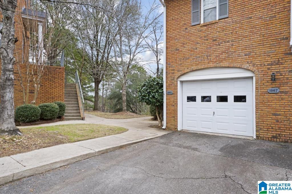 Homes for sale in Hoover, AL | 1965 Waterford Pl #1965, Hoover, AL 35244 | MLS# 21455574