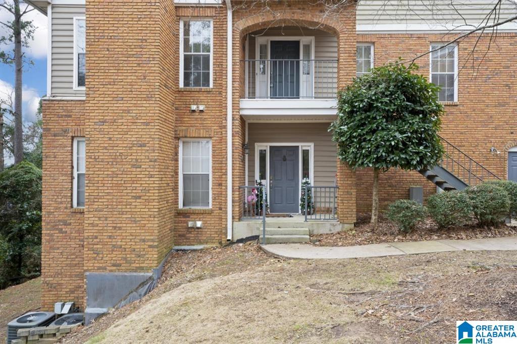 Homes for sale in Hoover, AL | 1965 Waterford Pl #1965, Hoover, AL 35244 | MLS# 21455574