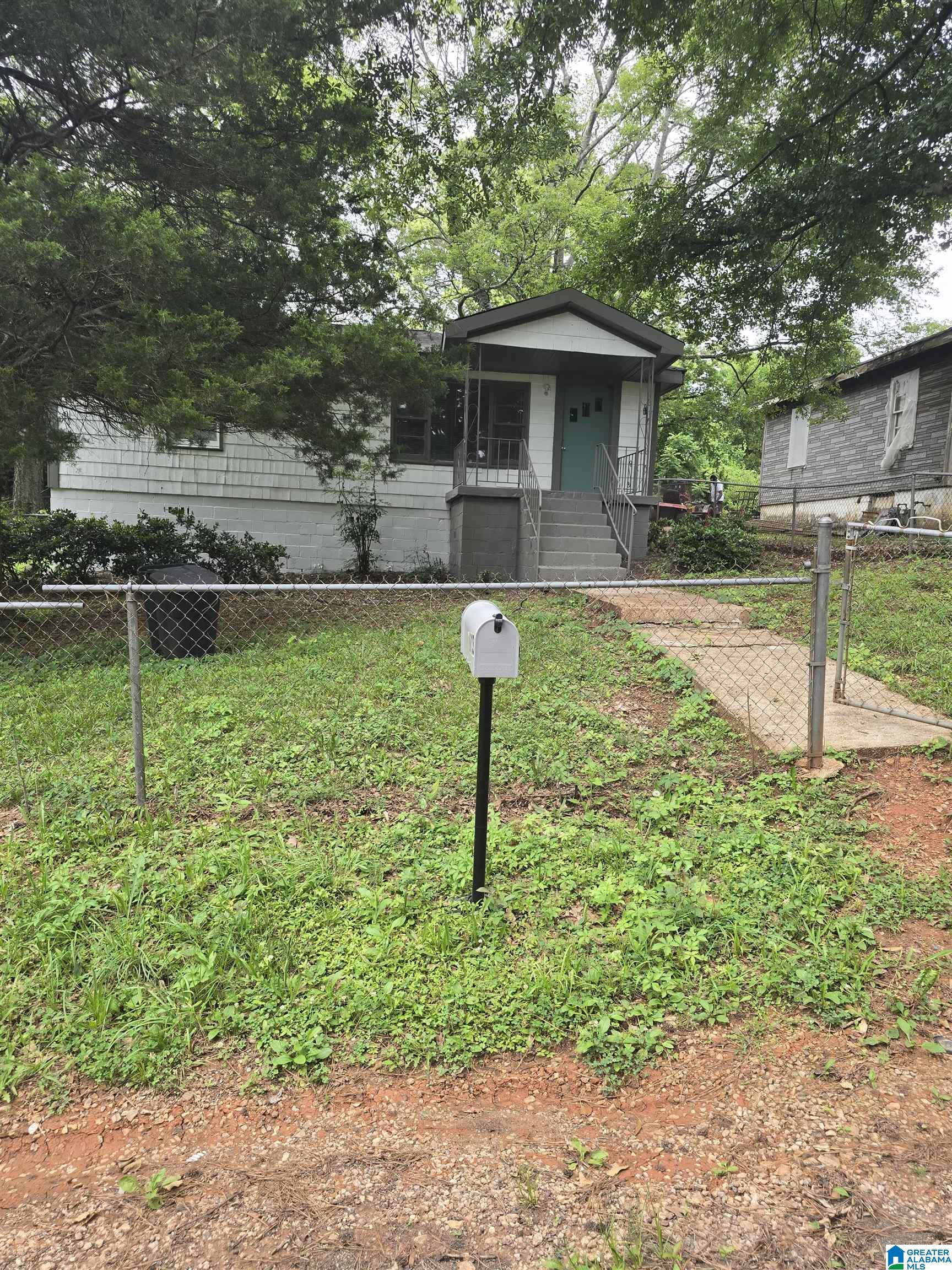 Photo 3 of Single family home for sale at 1713 Courtney Ave, Bessemer, AL 35020 | MLS# 21455578 | Listing updated on 2026-09-01