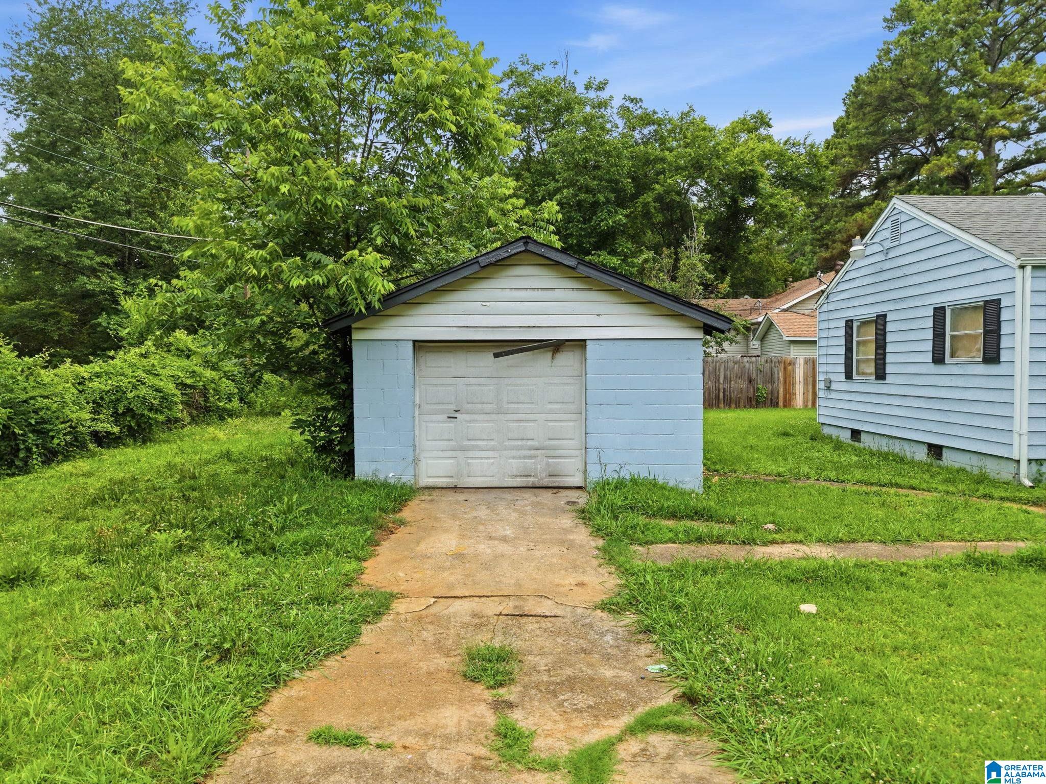 Homes for sale in Birmingham, AL | 1337 60Th Street W, Birmingham, AL 35228 | MLS# 21455604