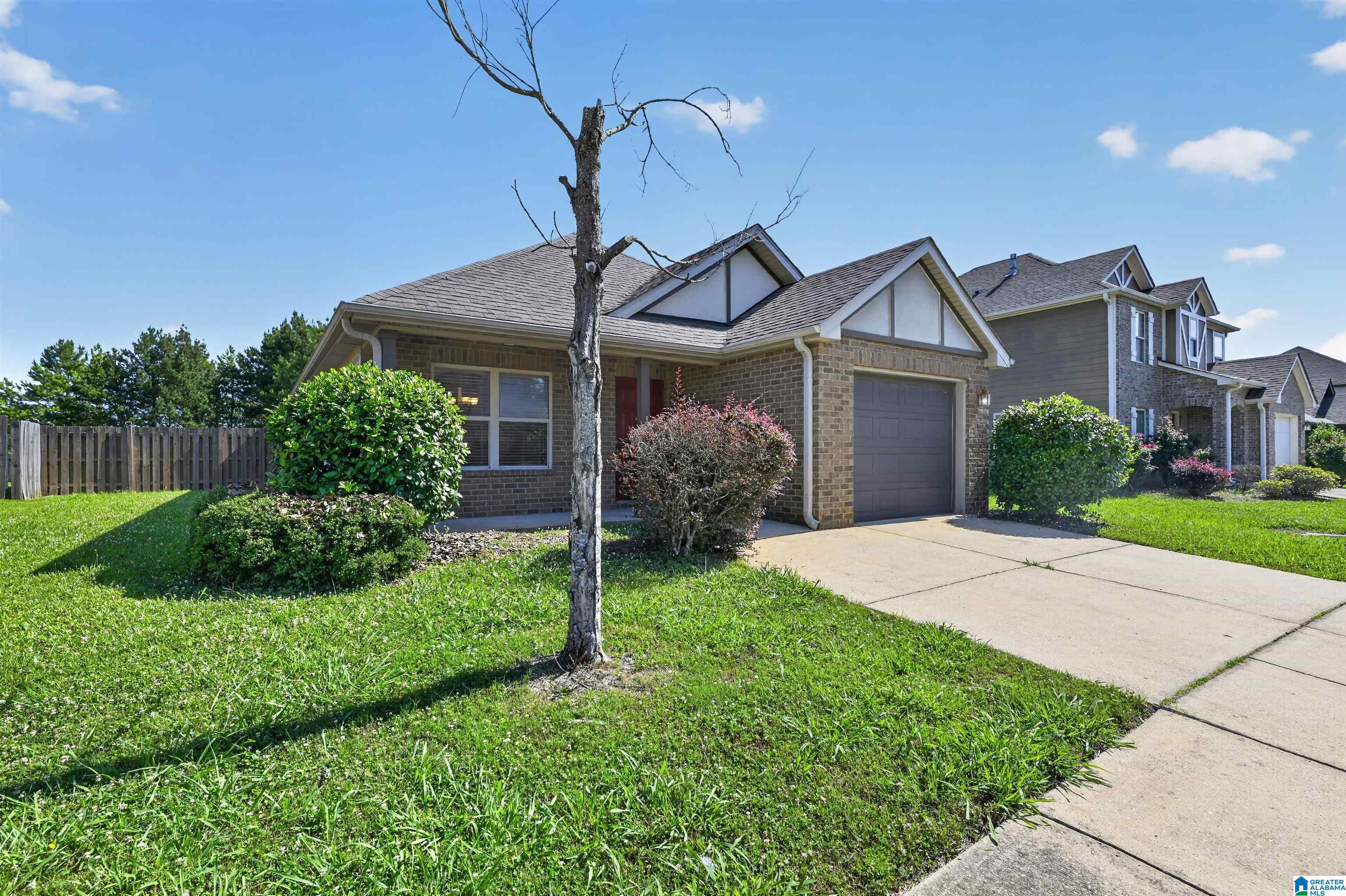 Photo 4 of Sale Pending at 22872 Downing Park Cir, Mc Calla, AL 35111 | MLS# 21455613 | Listing updated on 2026-08-21